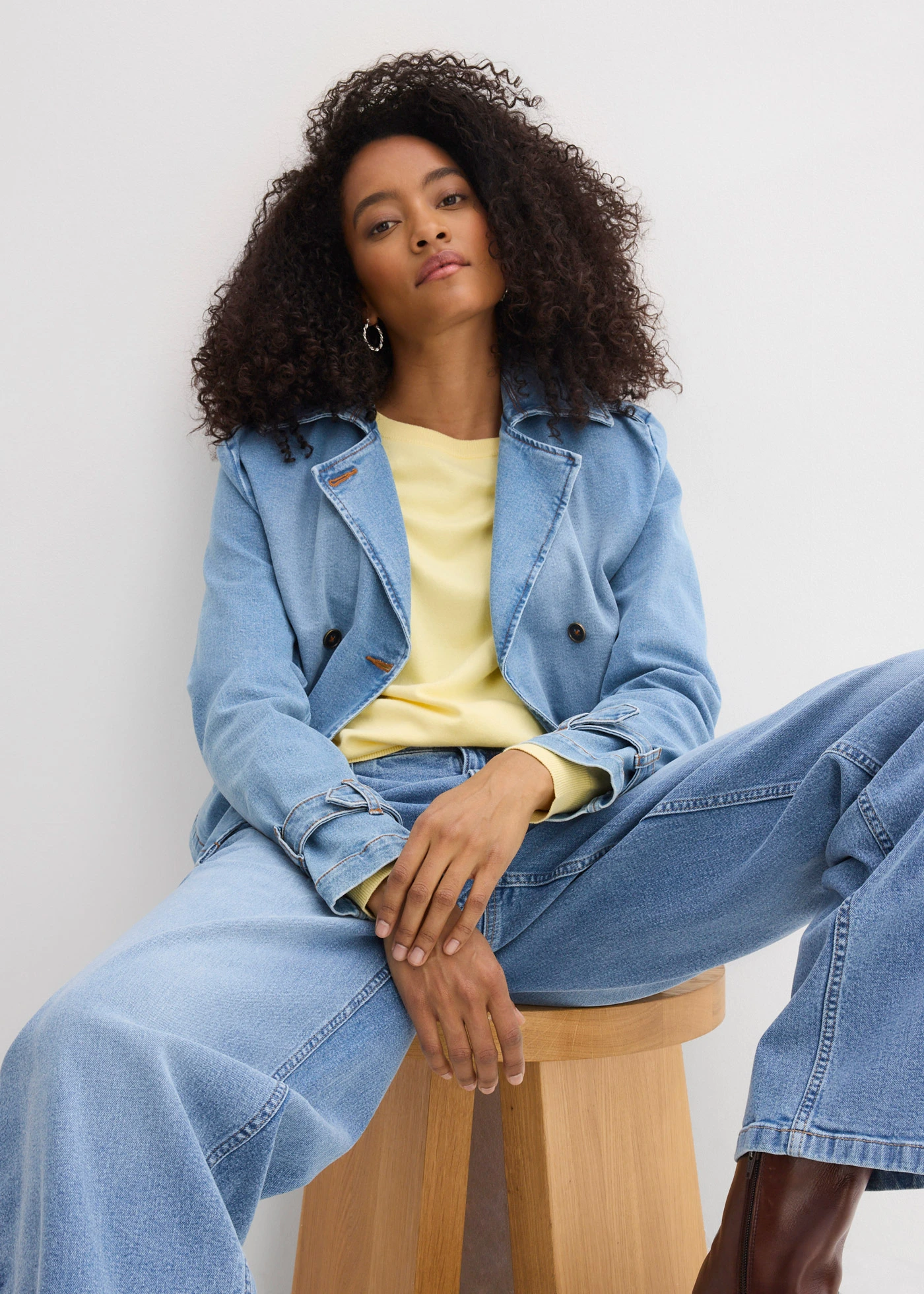 Barrel jeans mid waist • lichtblauw denim used • bonprix online shop