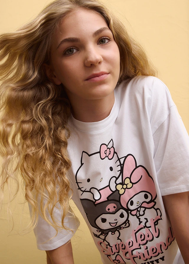 T-shirt oversize Hello Kitty 100% coton • blanc imprimé • product-page.page-title-suffix