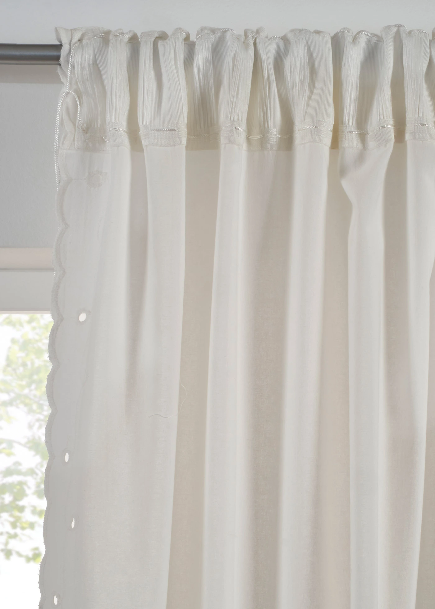 Rideau en coton à bordures brodées (1 pce) • crème • Boutique bonprix