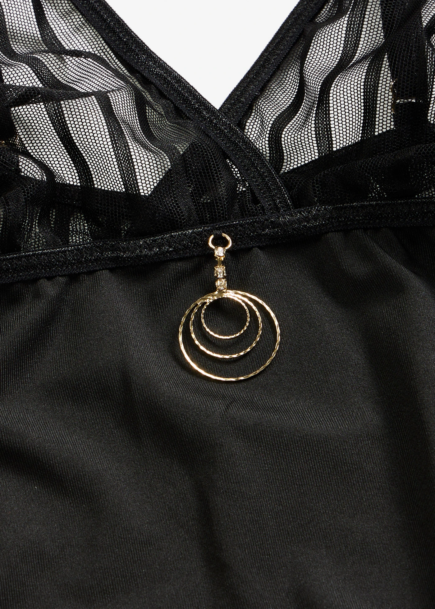 Body-string ouvert • noir • Boutique bonprix