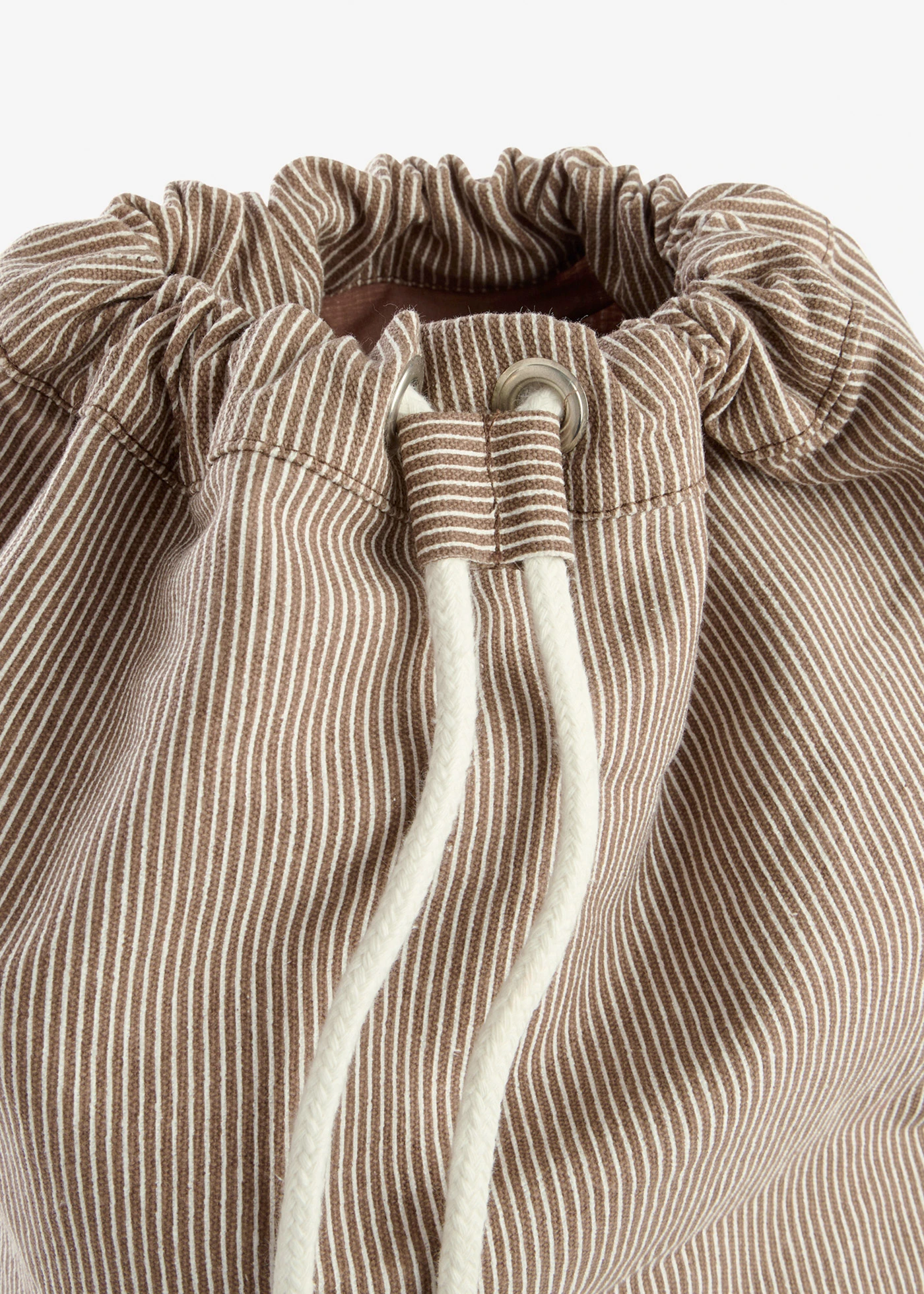 Rucsac din canvas cu dungi • maro castaniu-alb perlat • magazin bonprix