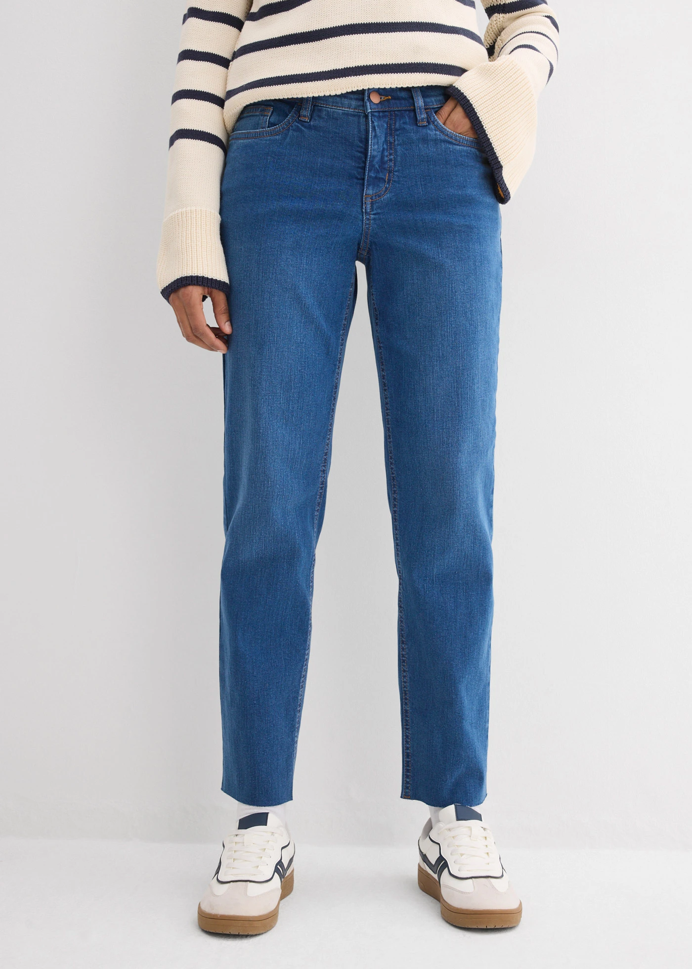 Jean droit, taille mi-haute, cropped • bleu denim used  • Boutique bonprix