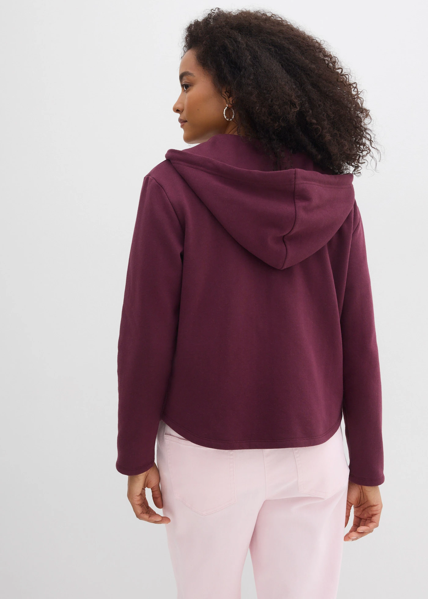 Bluza rozpinana z kapturem, z poliestrem z recyklingu • czerwony winny • sklep bonprix