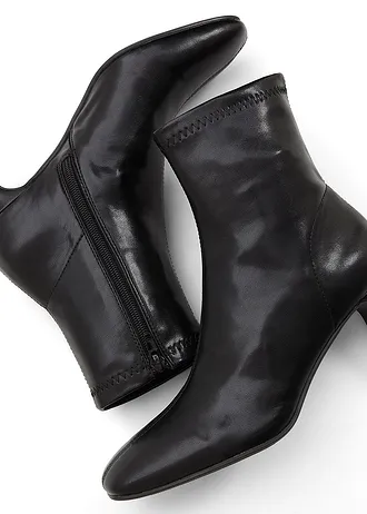 Cizme scurte cu carâmb flexibil • negru • magazin bonprix