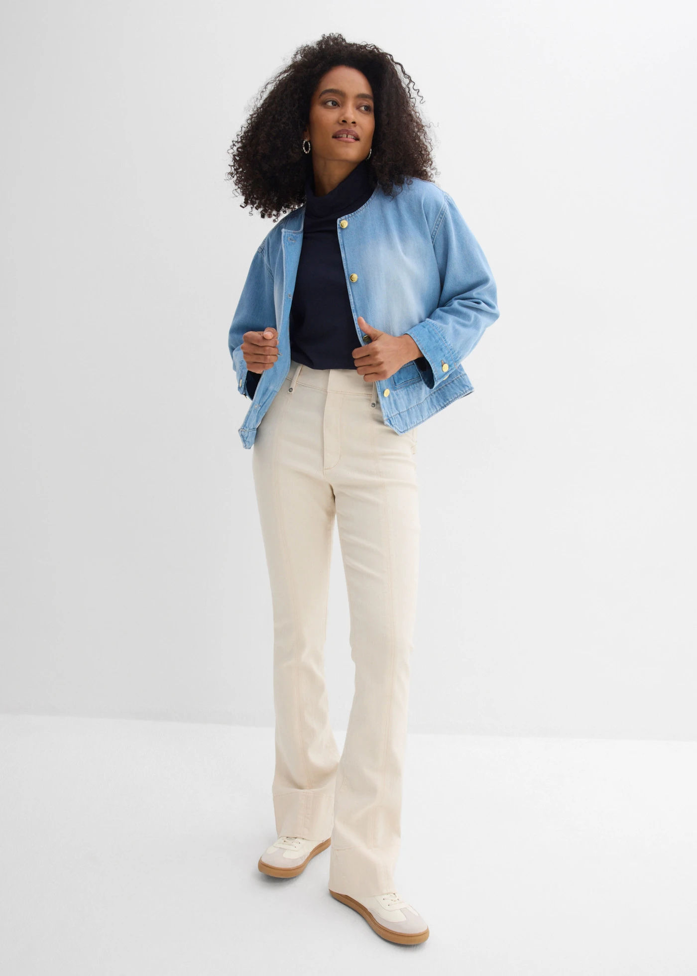 Farmerdzseki tiszta pamutból • világoskék denim, használt hatású • bonprix áruház