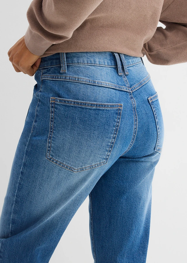 Jean mom taille haute, raccourci • bleu moyen denim used • product-page.page-title-suffix