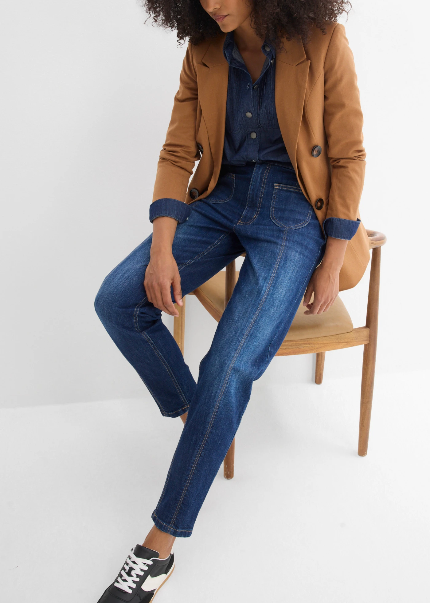 Mom-farmer, High Waist, rövidített • sötétkék denim, használt hatású • bonprix áruház