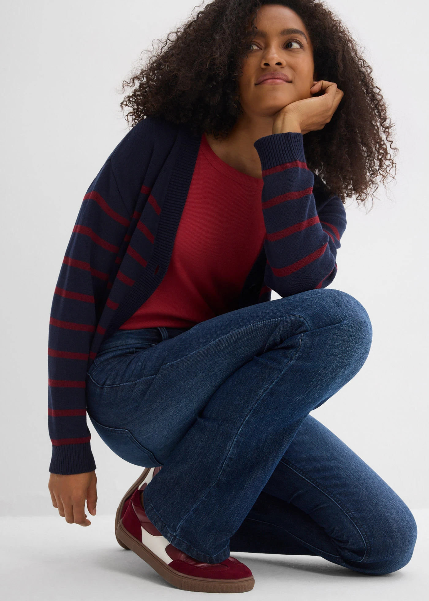 Jean bootcut taille mi-haute, extensible • bleu foncé denim used • Boutique bonprix