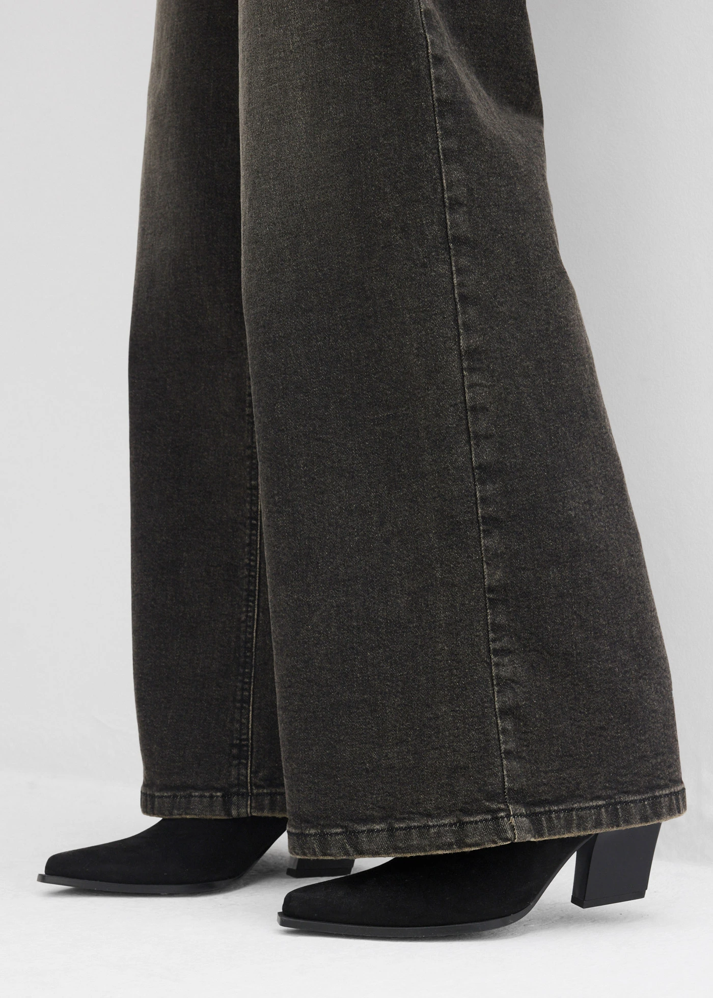 Džínsy, Loose, rovné, vysoký pás • sivá denim used • obchod bonprix