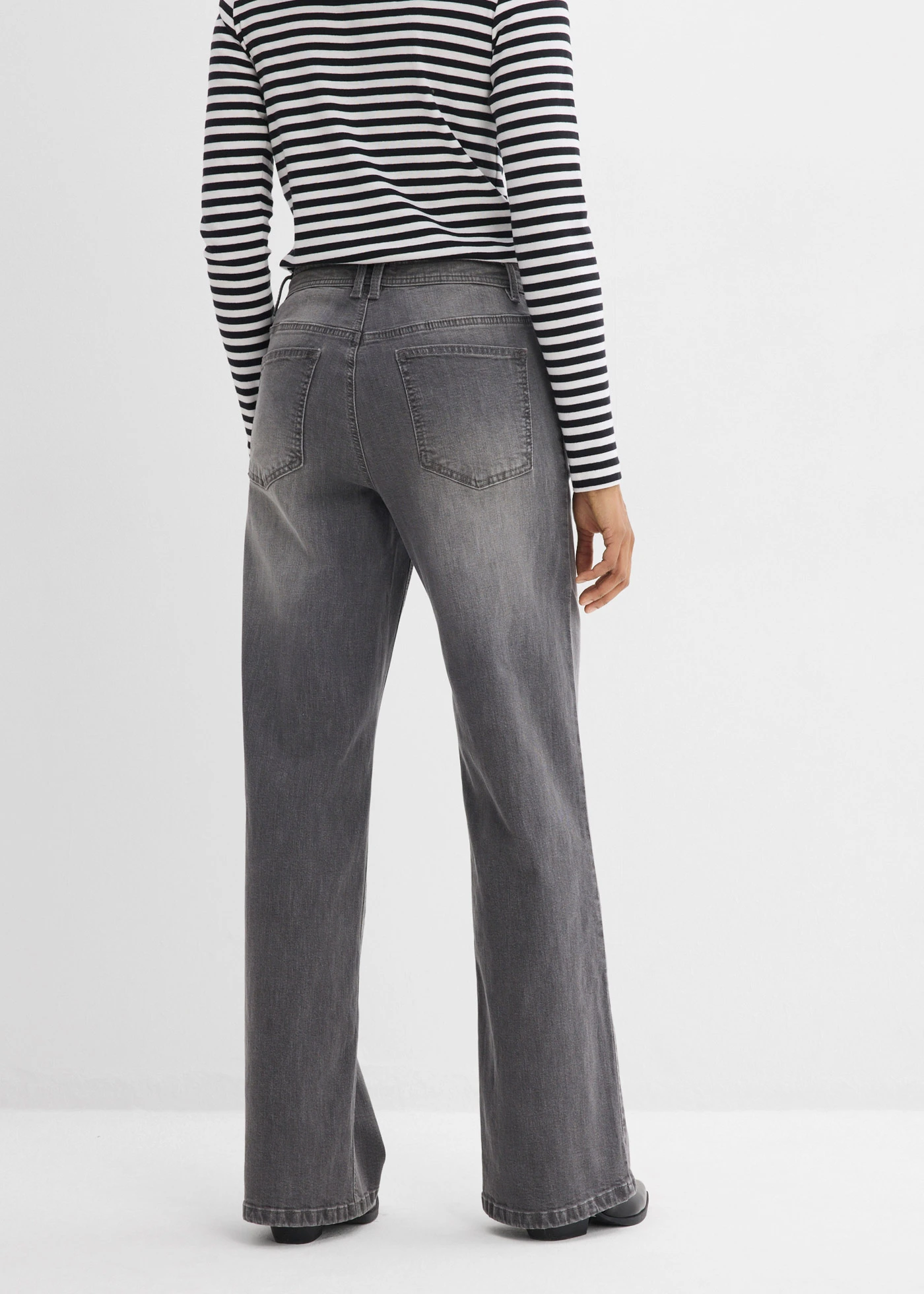 Jean droit loose, taille haute • gris denim used • Boutique bonprix