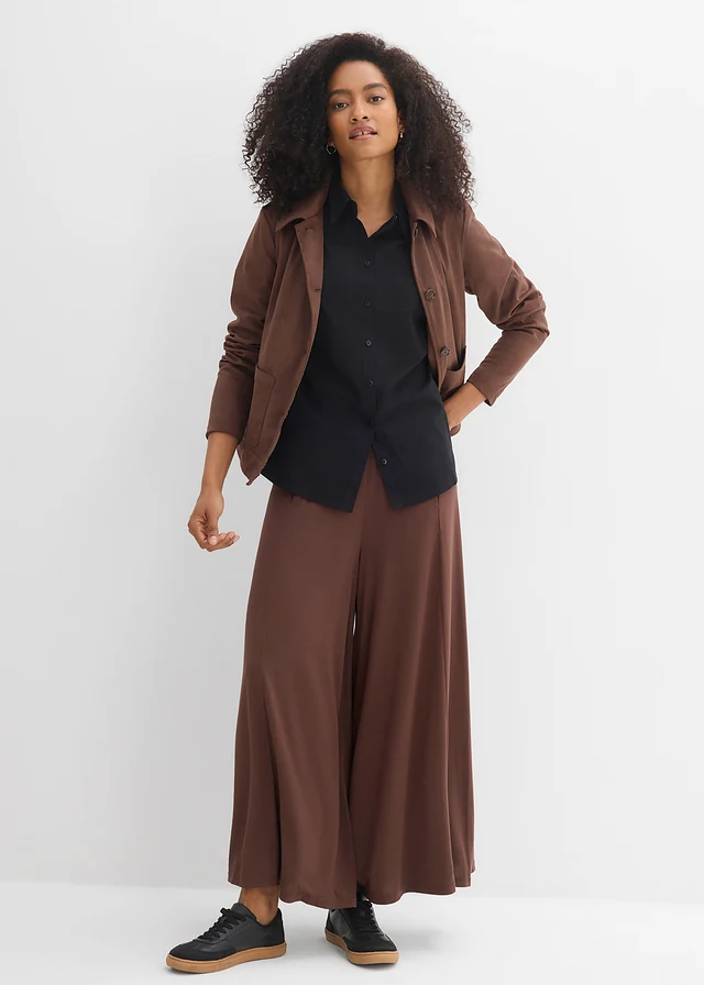 Getailleerde stretch blouse met korte mouwen van een katoenmix • zwart • product-page.page-title-suffix