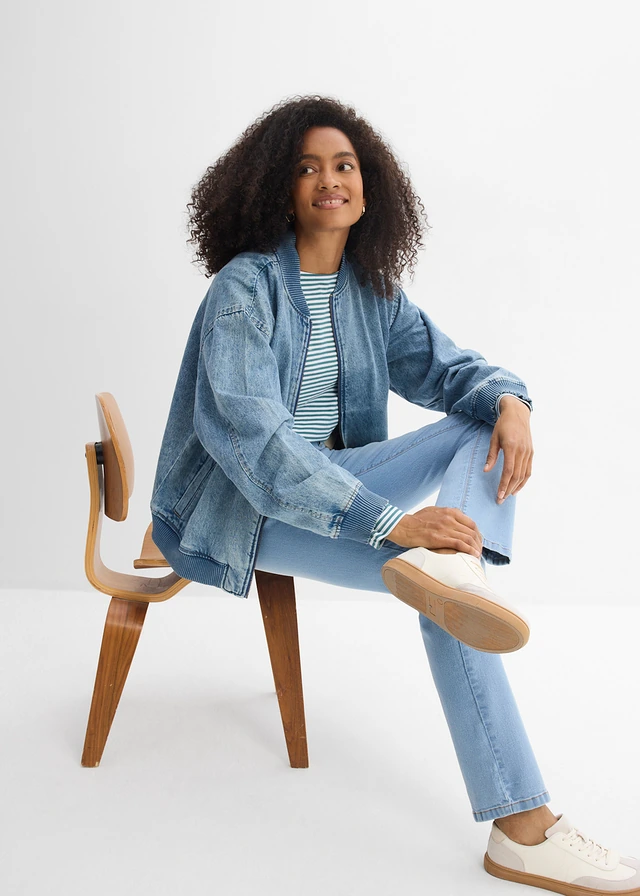 Mid waist stretch jeans, straight • lichtblauw denim used • product-page.page-title-suffix
