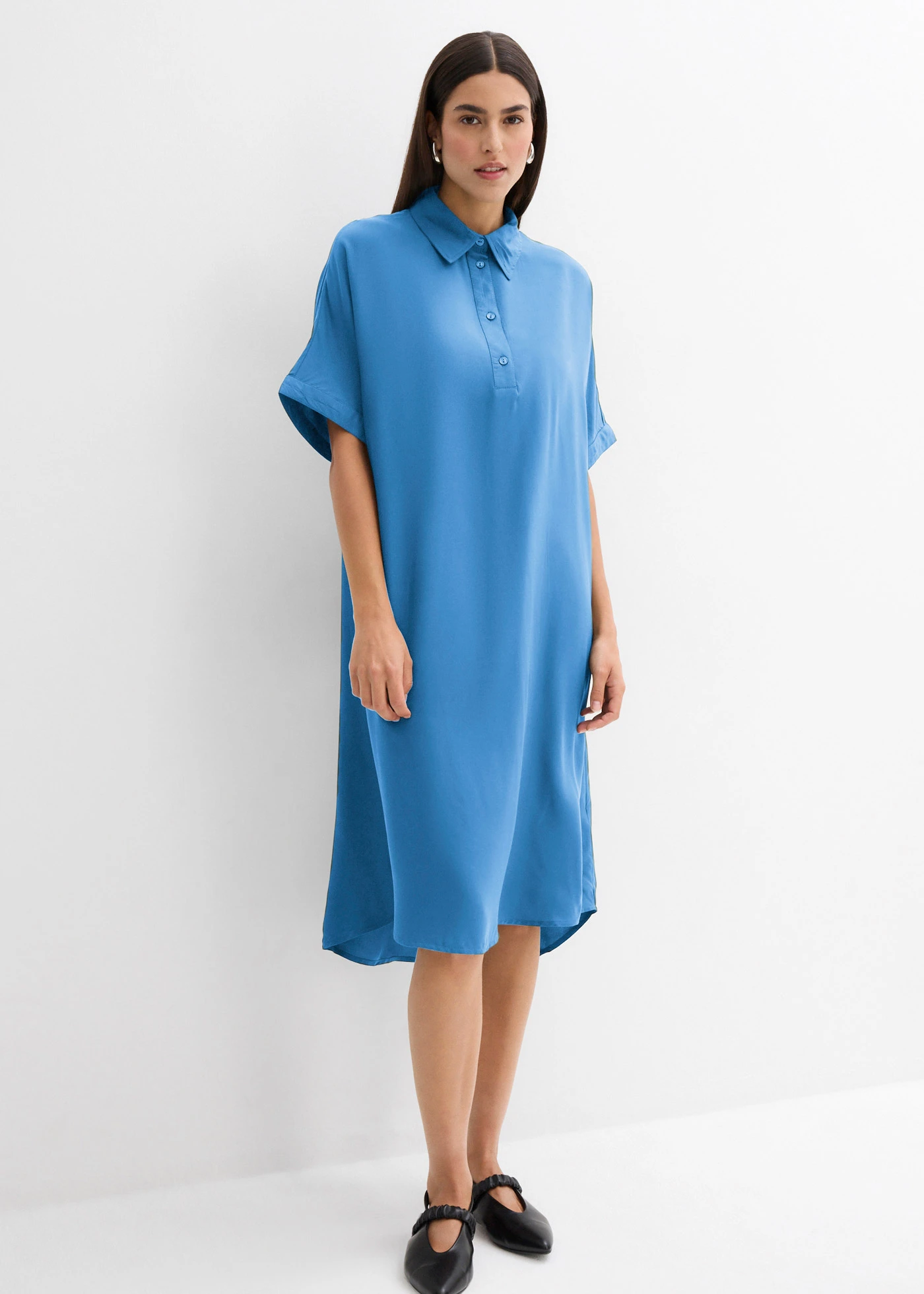 Rochie-bluză din viscoză fină • albastru mediu • magazin bonprix