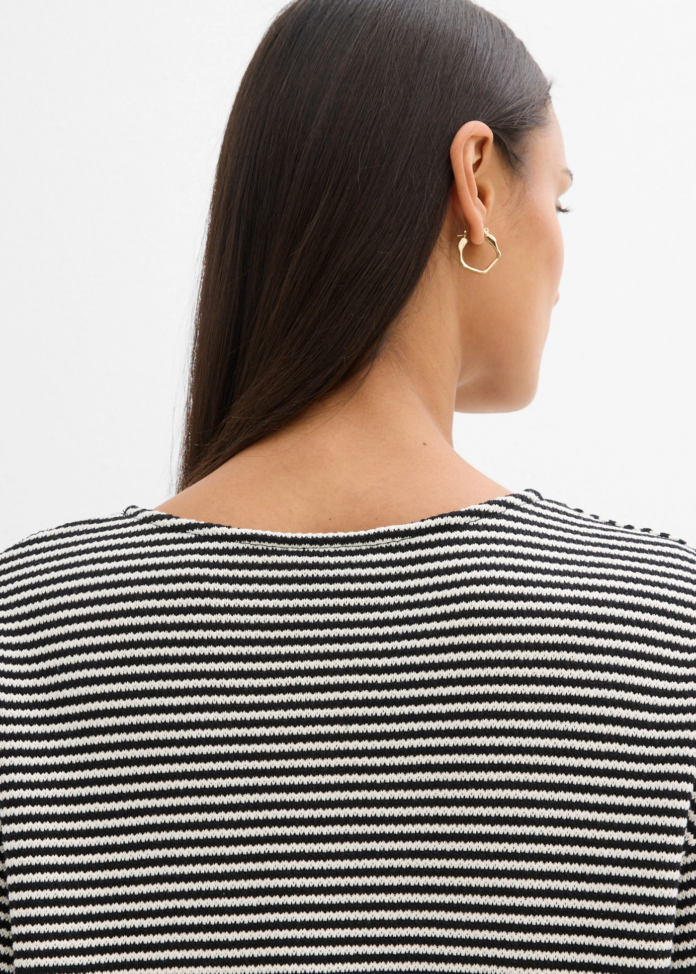 Pulover din jerse • negru/ecru dungat • magazin bonprix