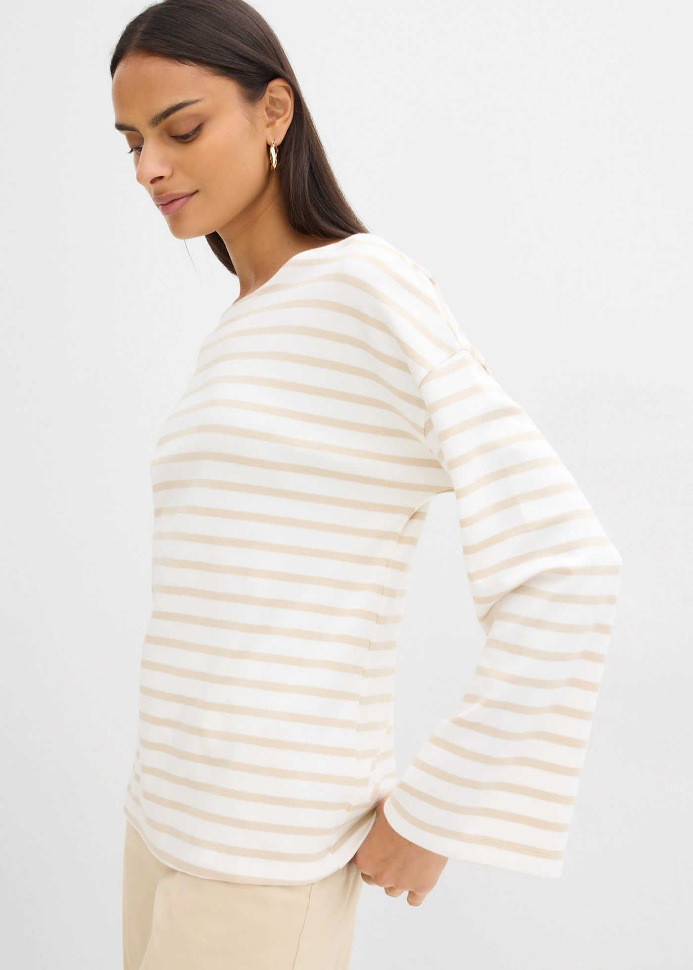 T-shirt manches longues rayé en coton • sable clair-écru rayé • Boutique bonprix