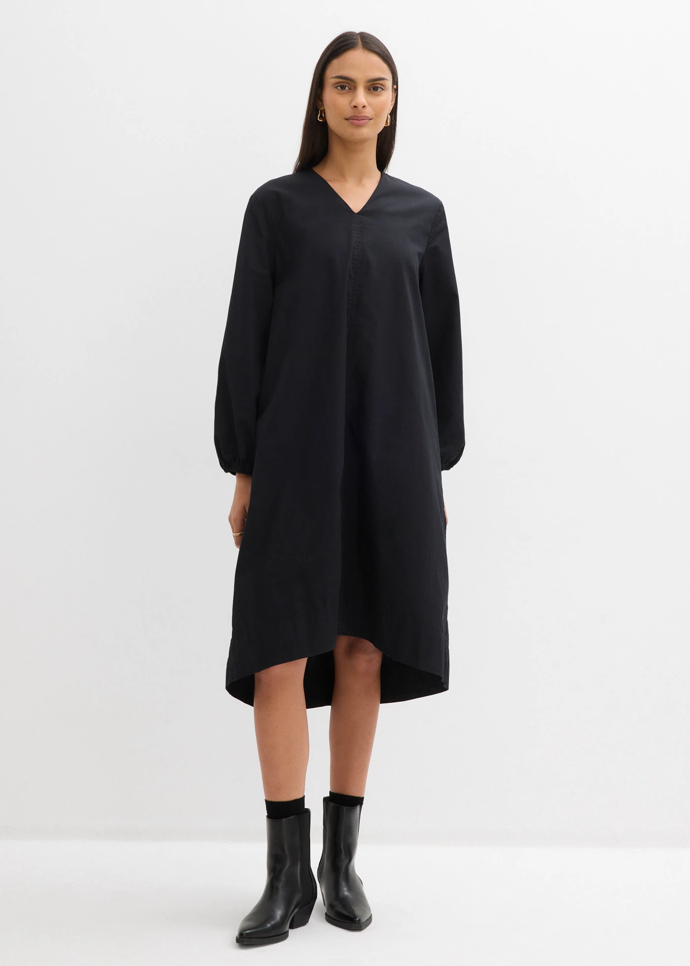 Robe-chemise à manches ballon • noir • Boutique bonprix