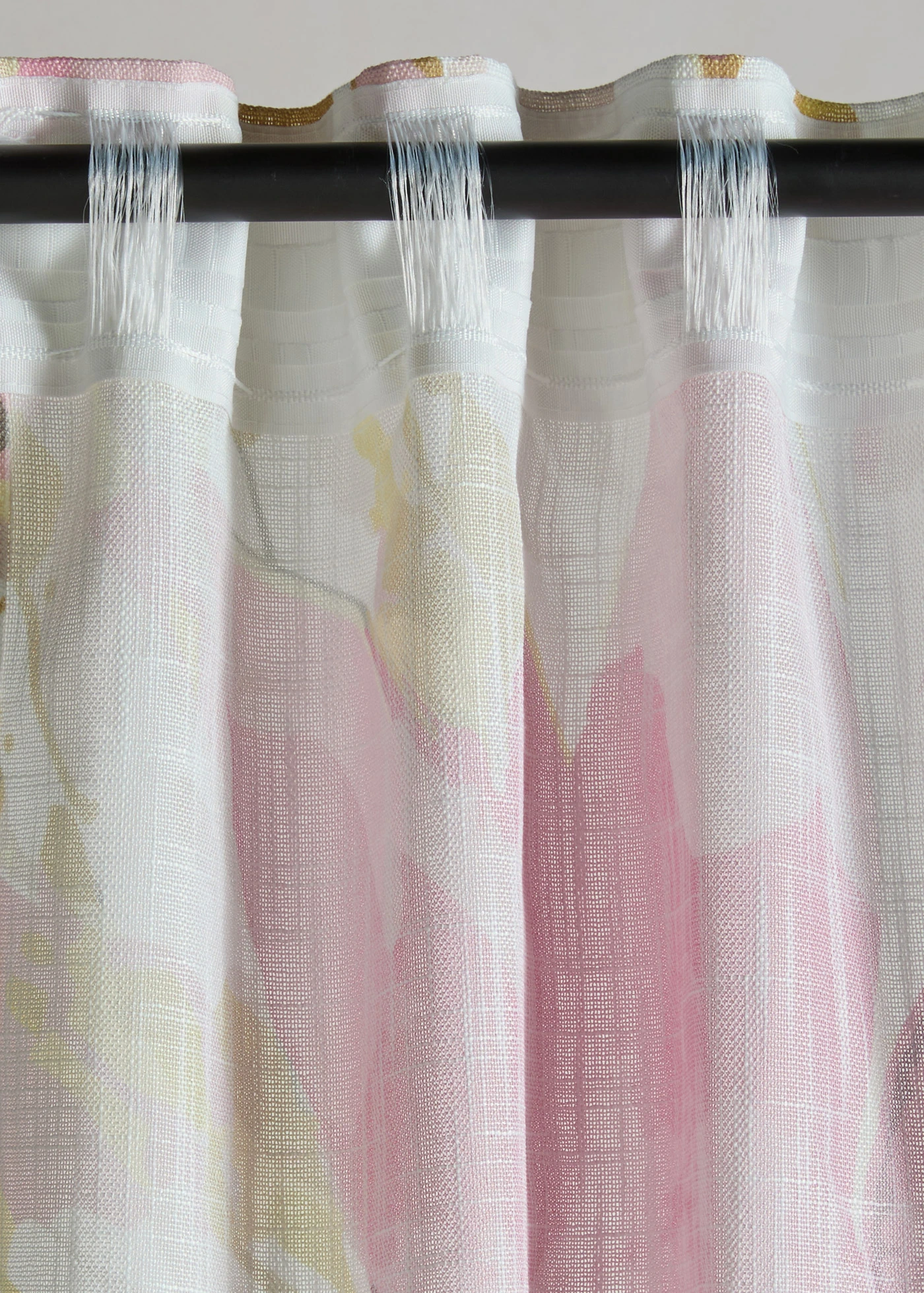 Rideau à imprimé floral (1 pce) • blanc-vanille-rose clair • Boutique bonprix