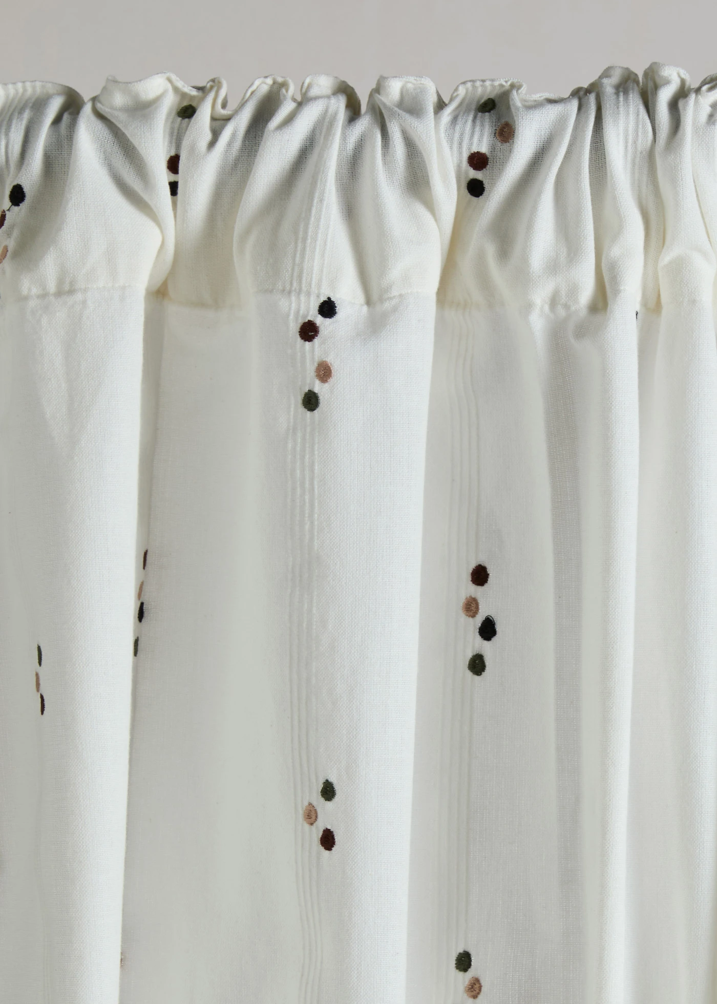Rideau en coton à pois (1 pce) • crème-taupe-noir-vert foncé • Boutique bonprix