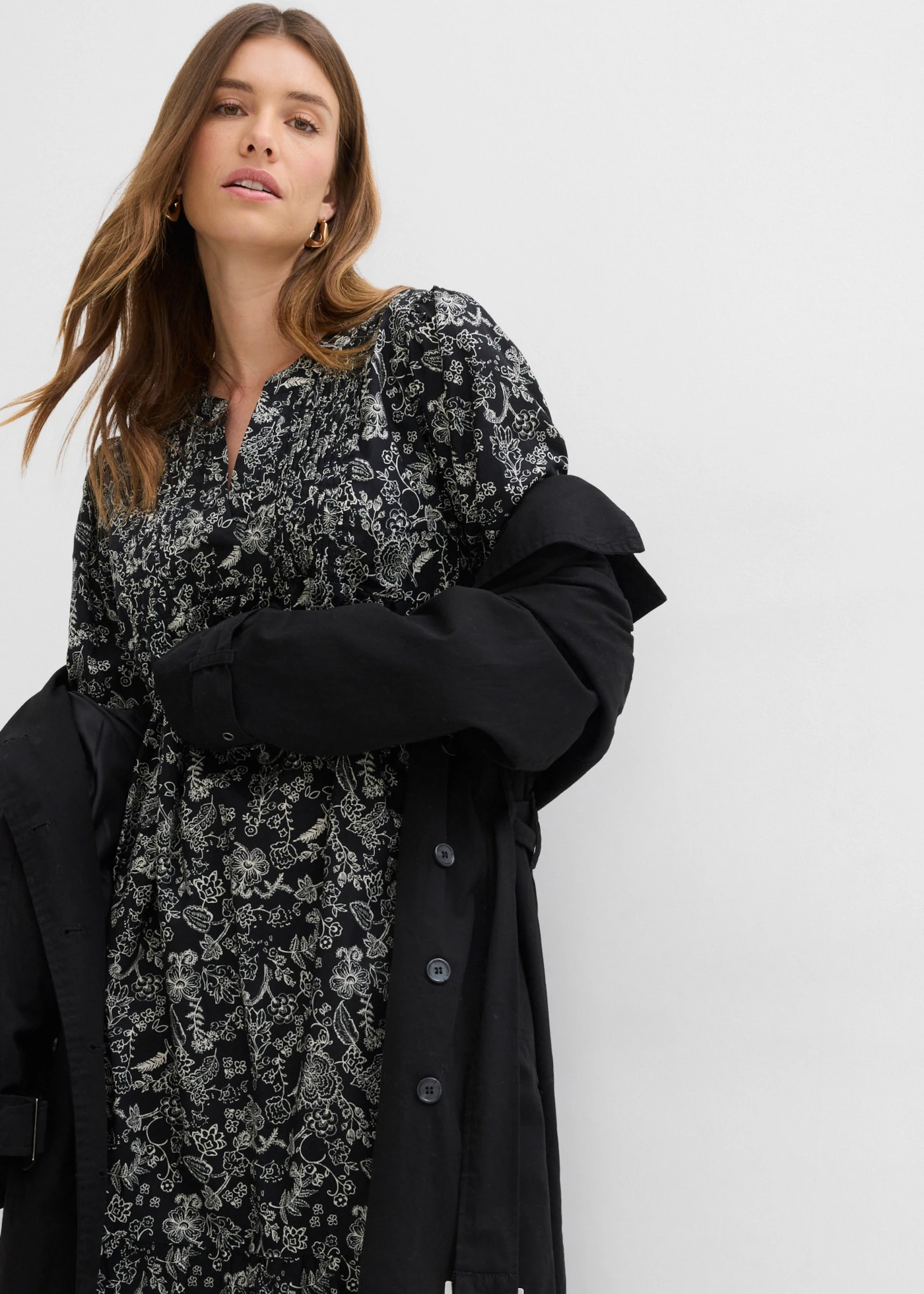 Rochie midi din bumbac • negru înflorat • magazin bonprix