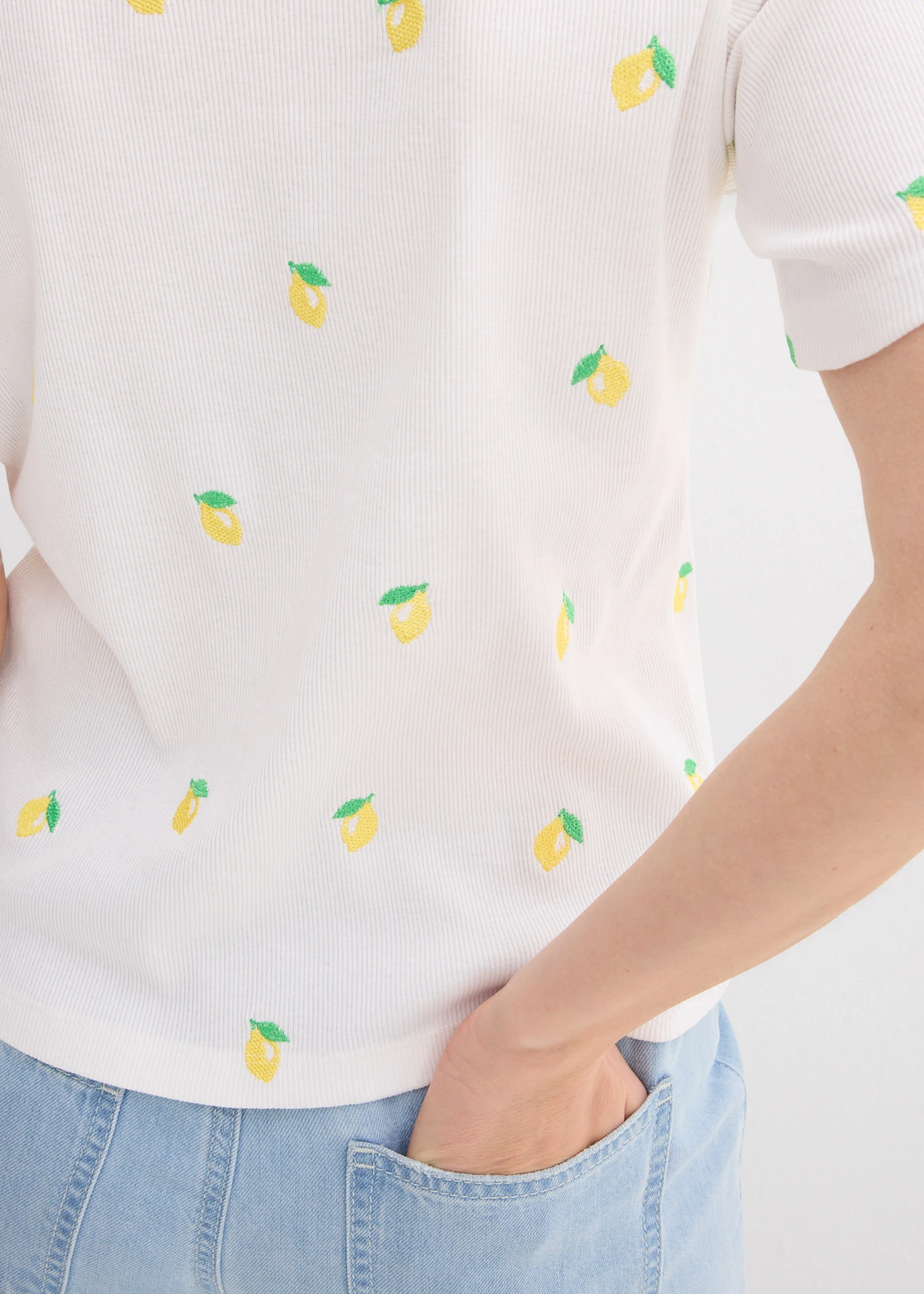 T-shirt côtelé et brodé 100% coton • blanc • Boutique bonprix