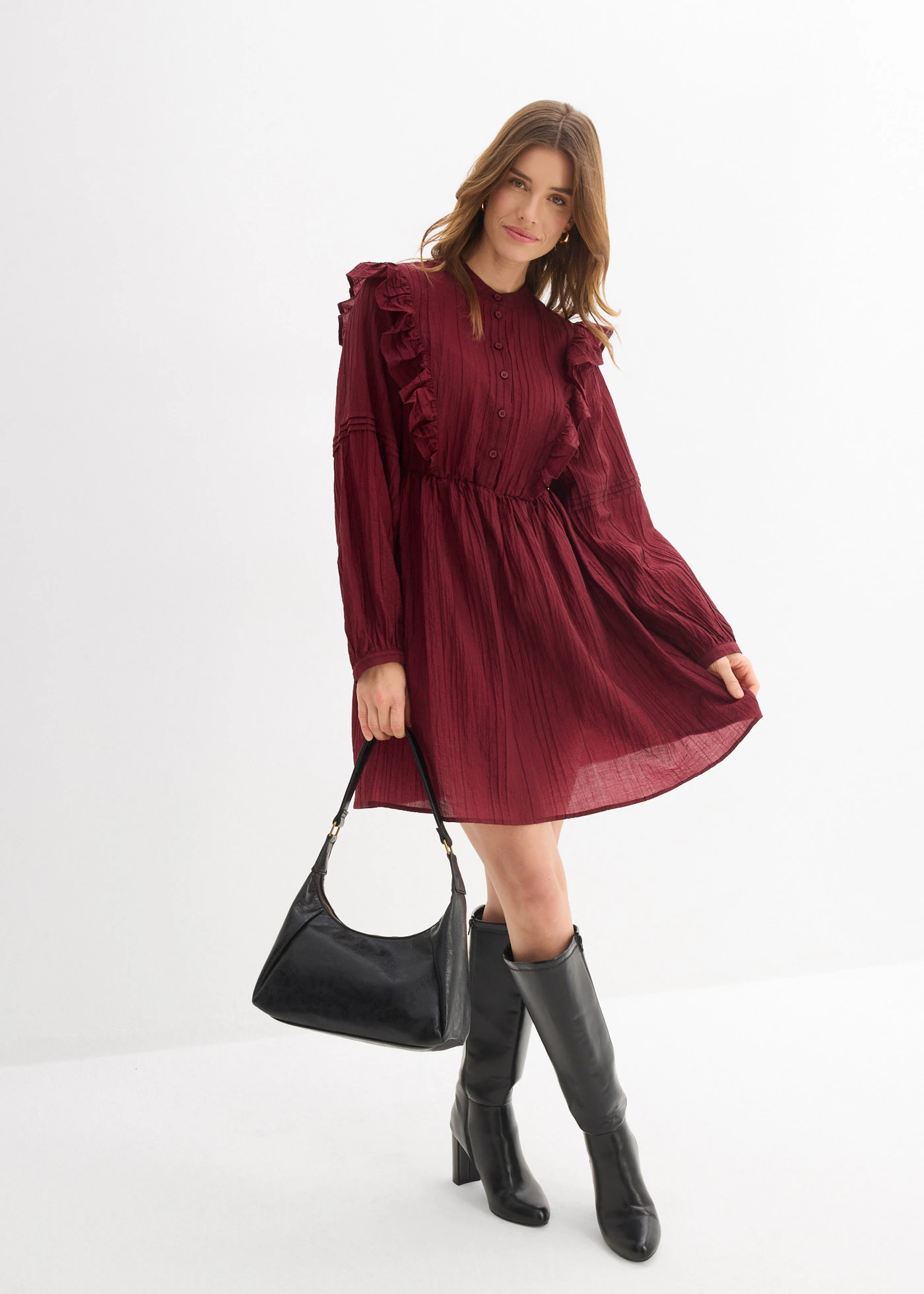 Rochie cu volane • roșu rubiniu • magazin bonprix