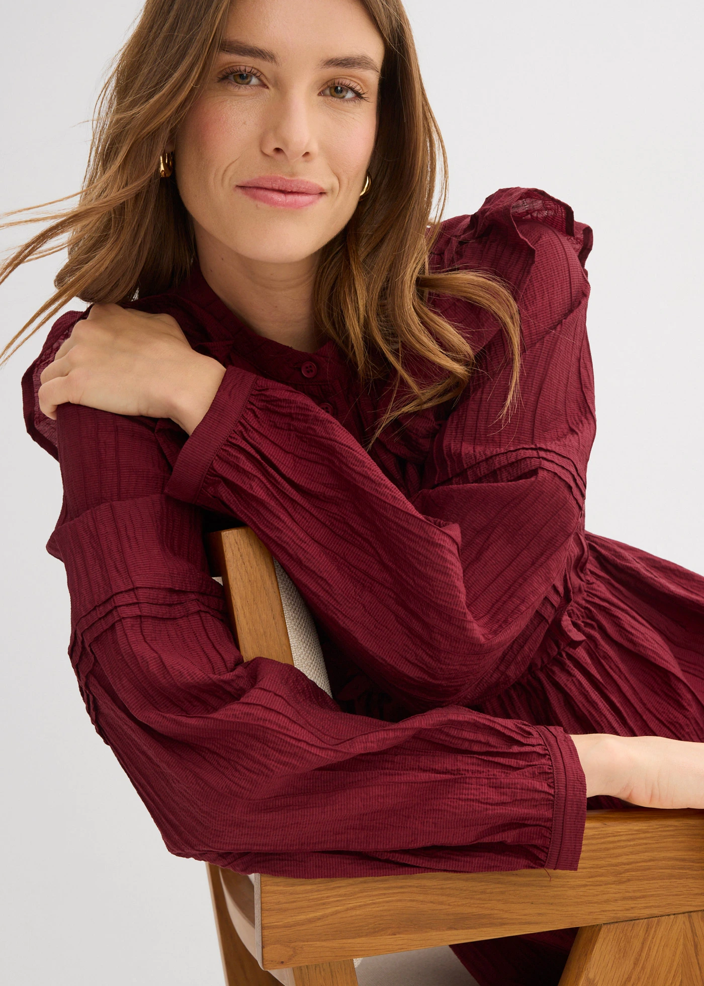 Robe à volants • rouge rubis • Boutique bonprix