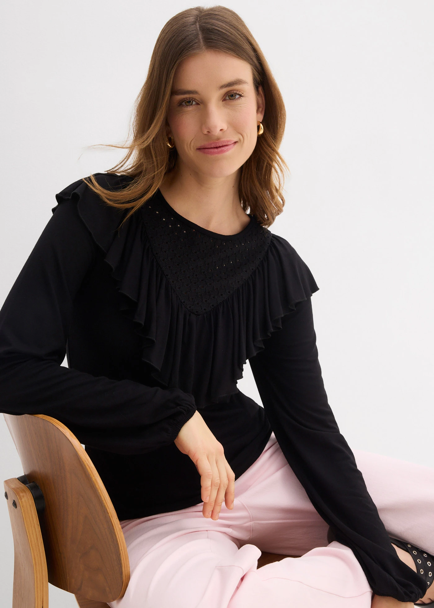 T-shirt en viscose extensible • noir • Boutique bonprix