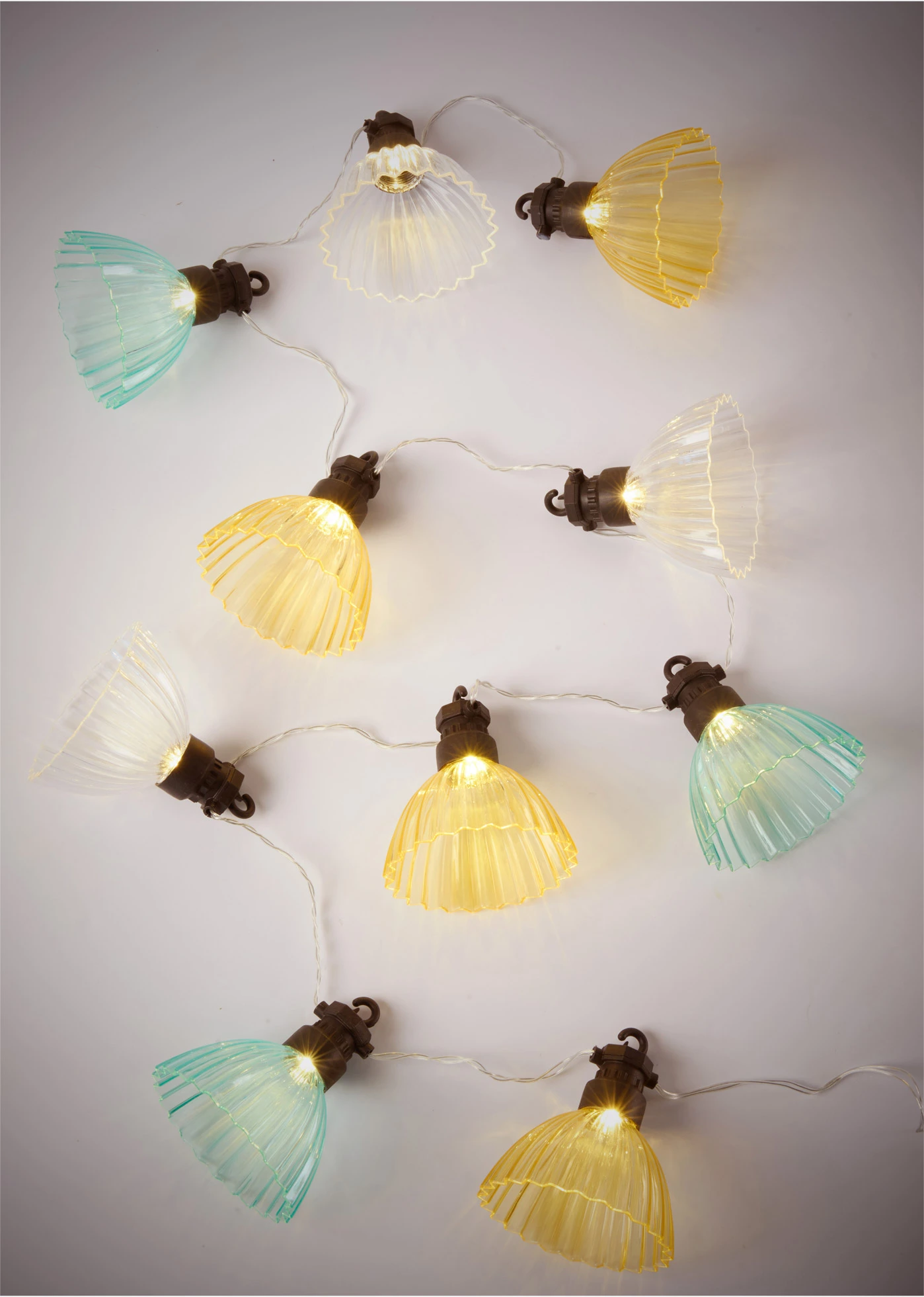 LED-lichtslinger in de vorm van bloemkelken • geel-groen-wit • bonprix online shop