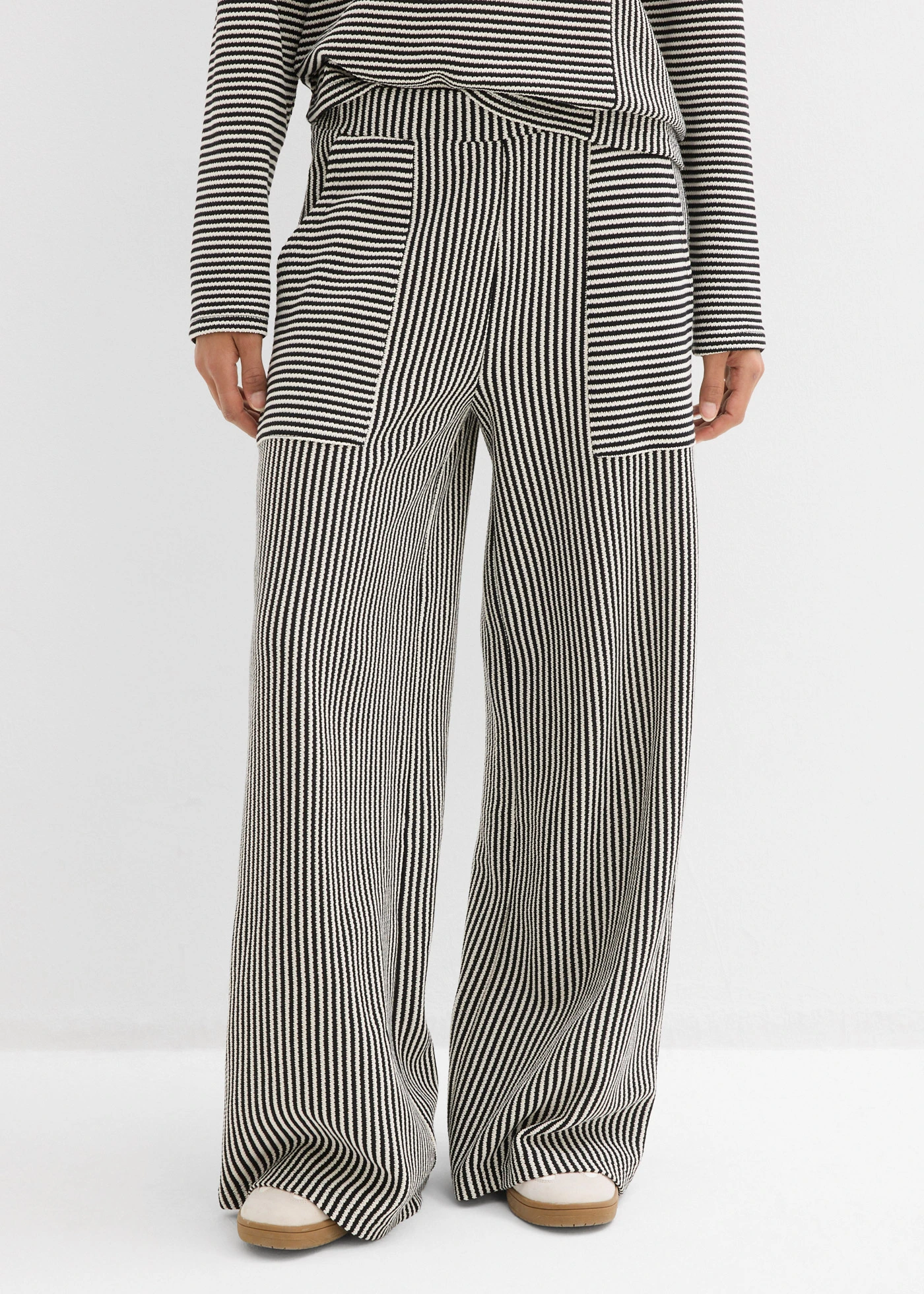 Jersey broek • zwart-wolwit gestreept • bonprix online shop