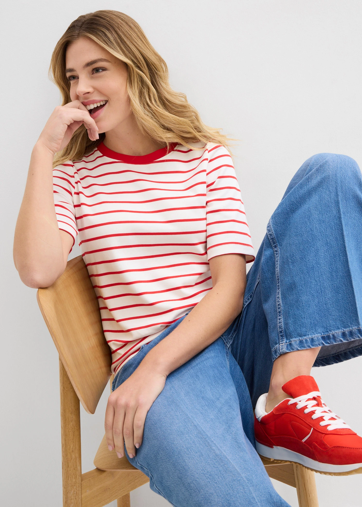 Tricou din bumbac organic 100% greu • ecru/roşu-căpşună dungat • magazin bonprix