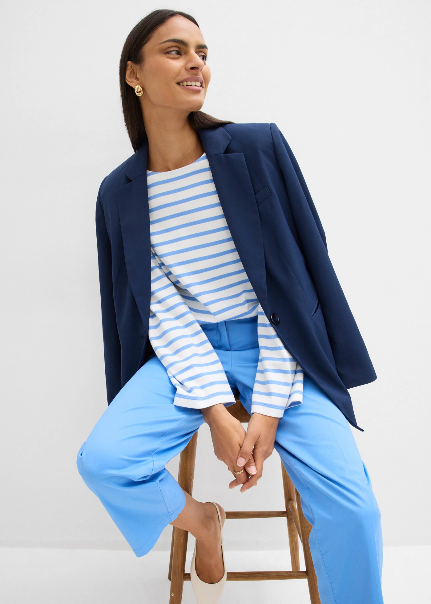 Gestreepte longsleeve van biologisch katoen • middenblauw-wolwit horizontaal gestreept • bonprix online shop