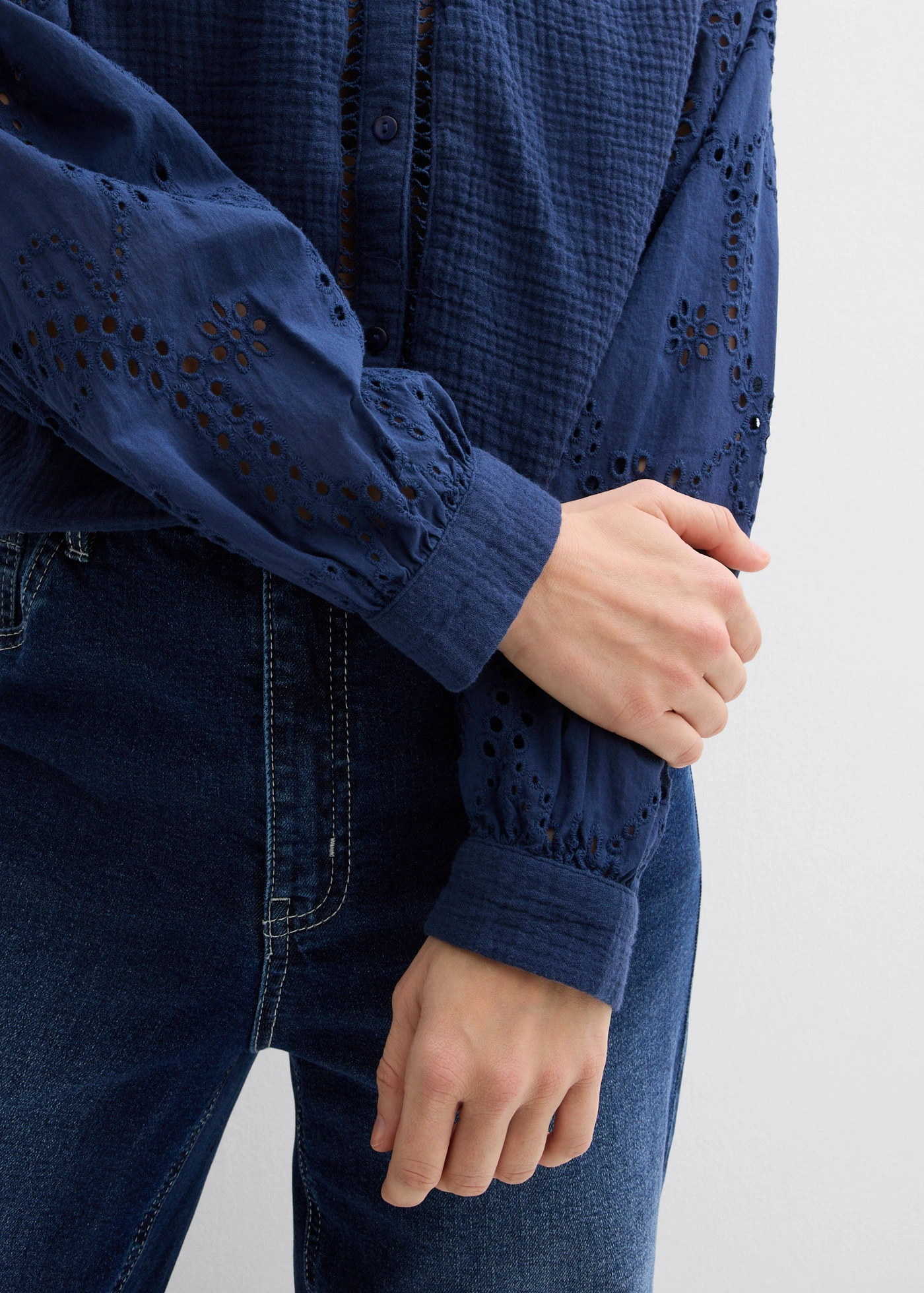 Blouse longue en gaze de coton légère • bleu foncé • Boutique bonprix