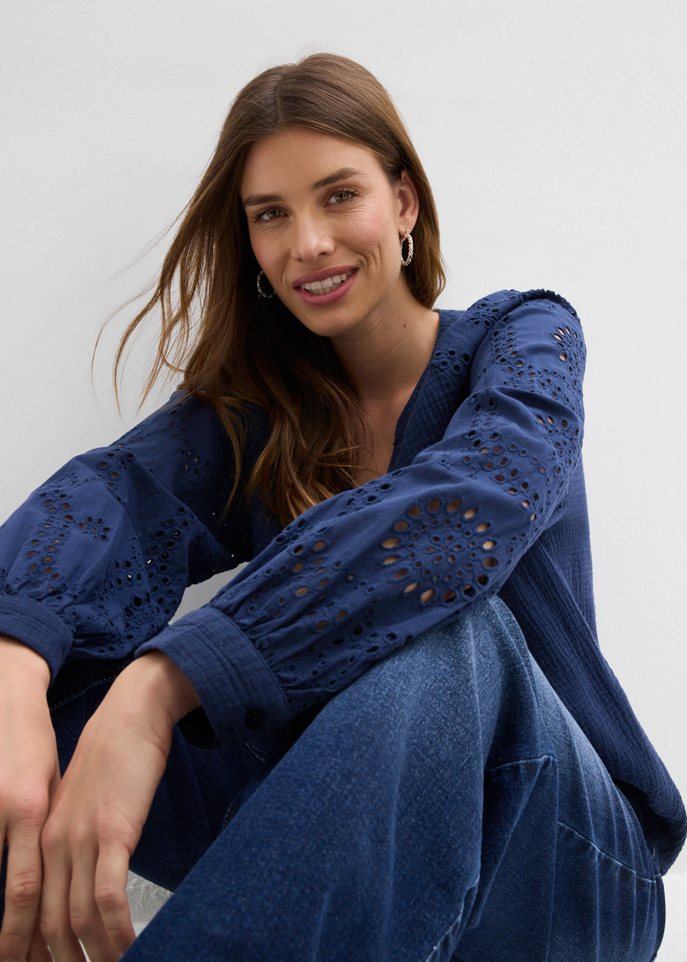 Tuniekblouse van luchtige mousseline • donkerblauw • bonprix online shop