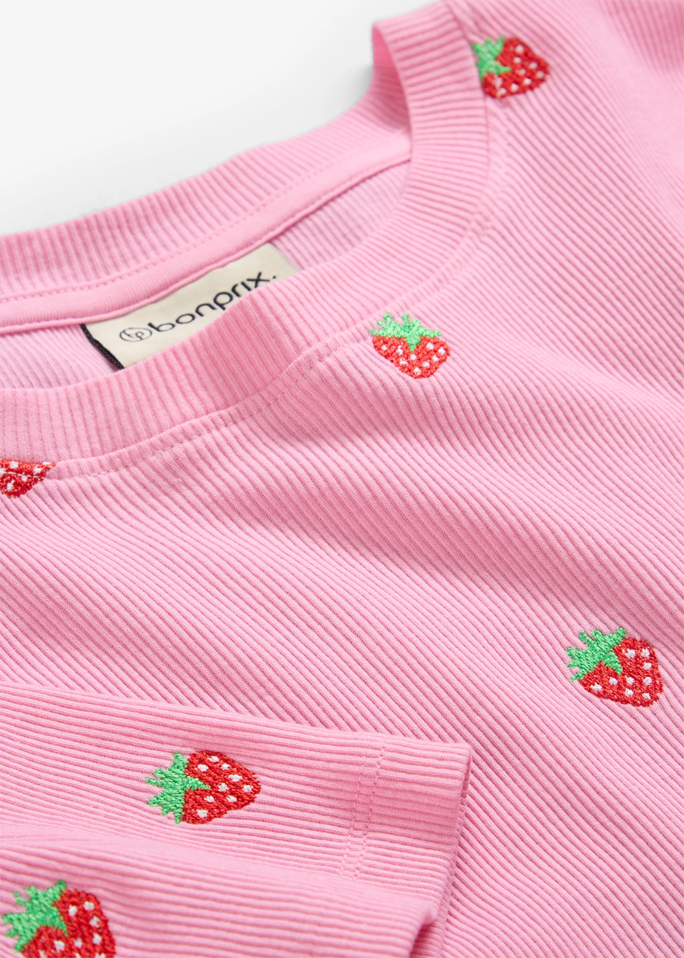 T-shirt w prążek z czystej bawełny organicznej zdobiony haftem • jasnoróżowy • sklep bonprix