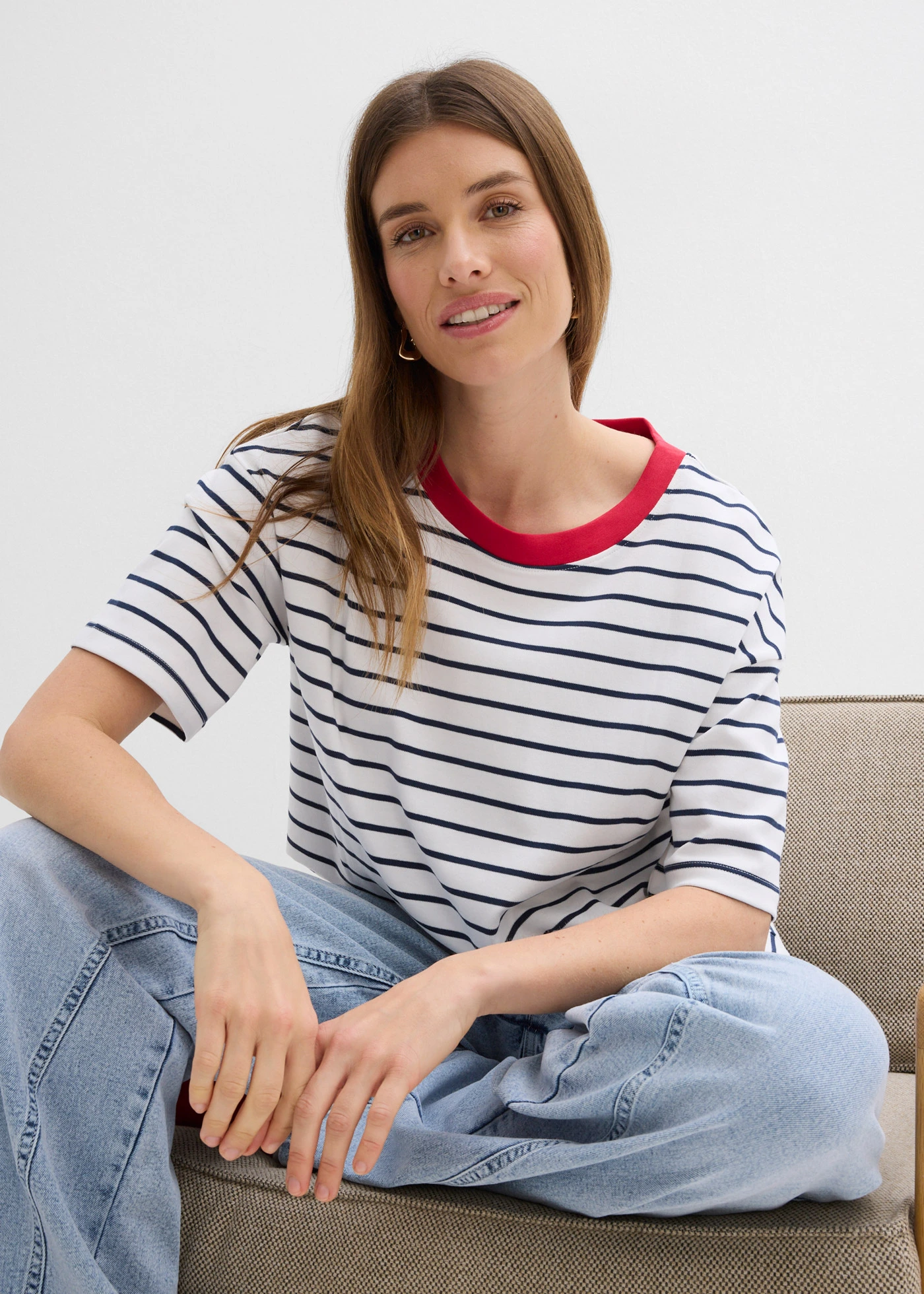 T-shirt van puur biologisch katoen • wit/donkerblauw/rood • bonprix online shop