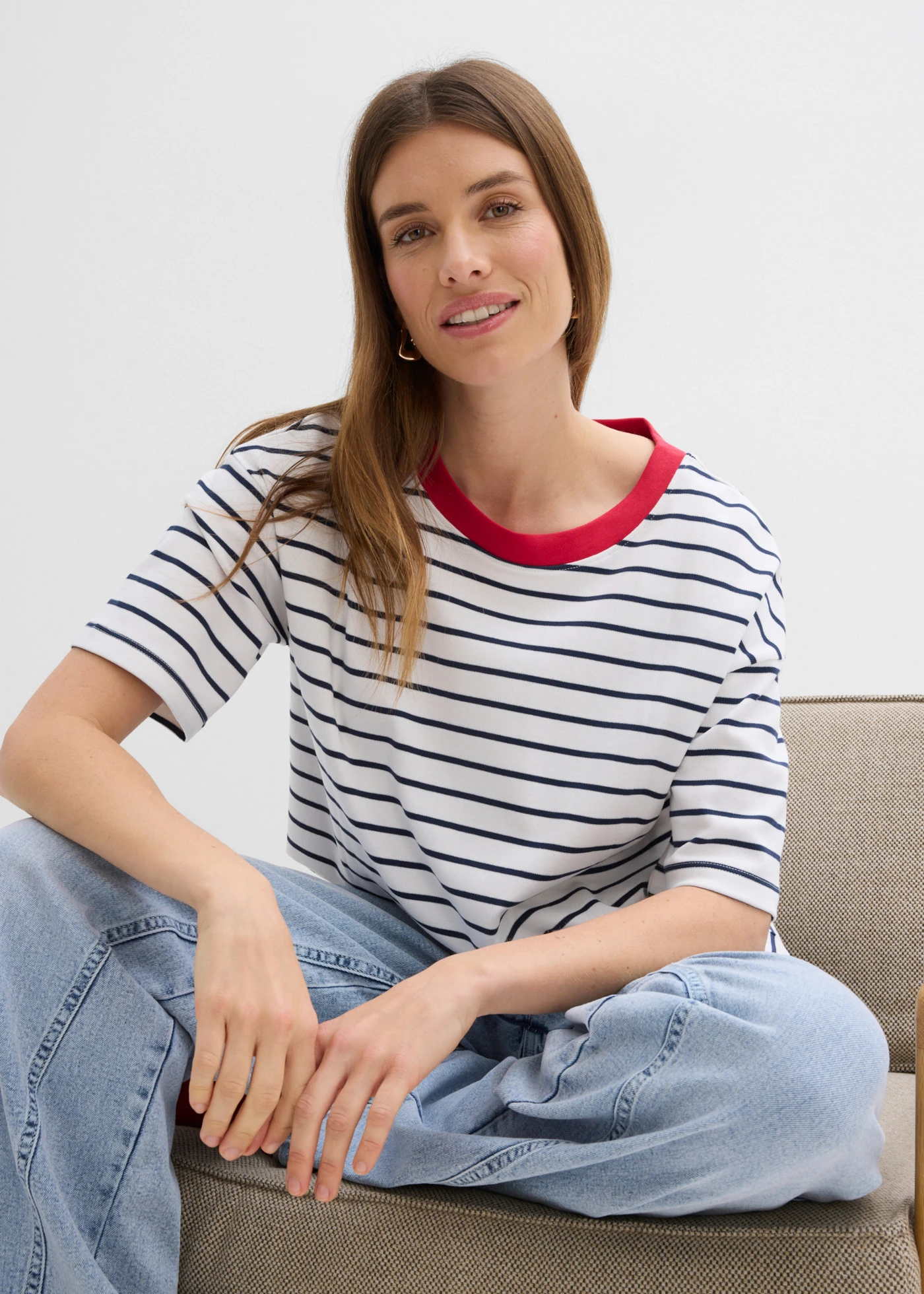 Tricou oversized din bumbac organic 100% • alb/bleumarin/roșu • magazin bonprix