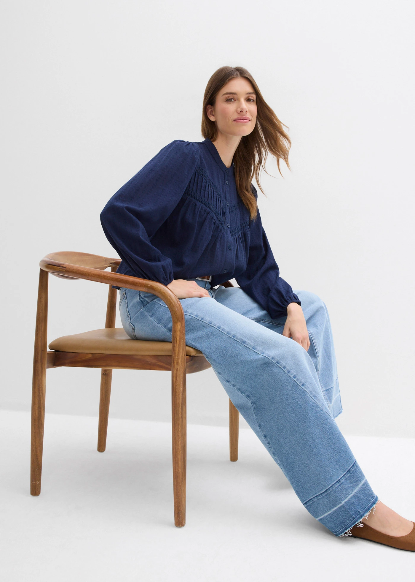 Blouse van geborduurd katoen • donkerblauw • bonprix online shop