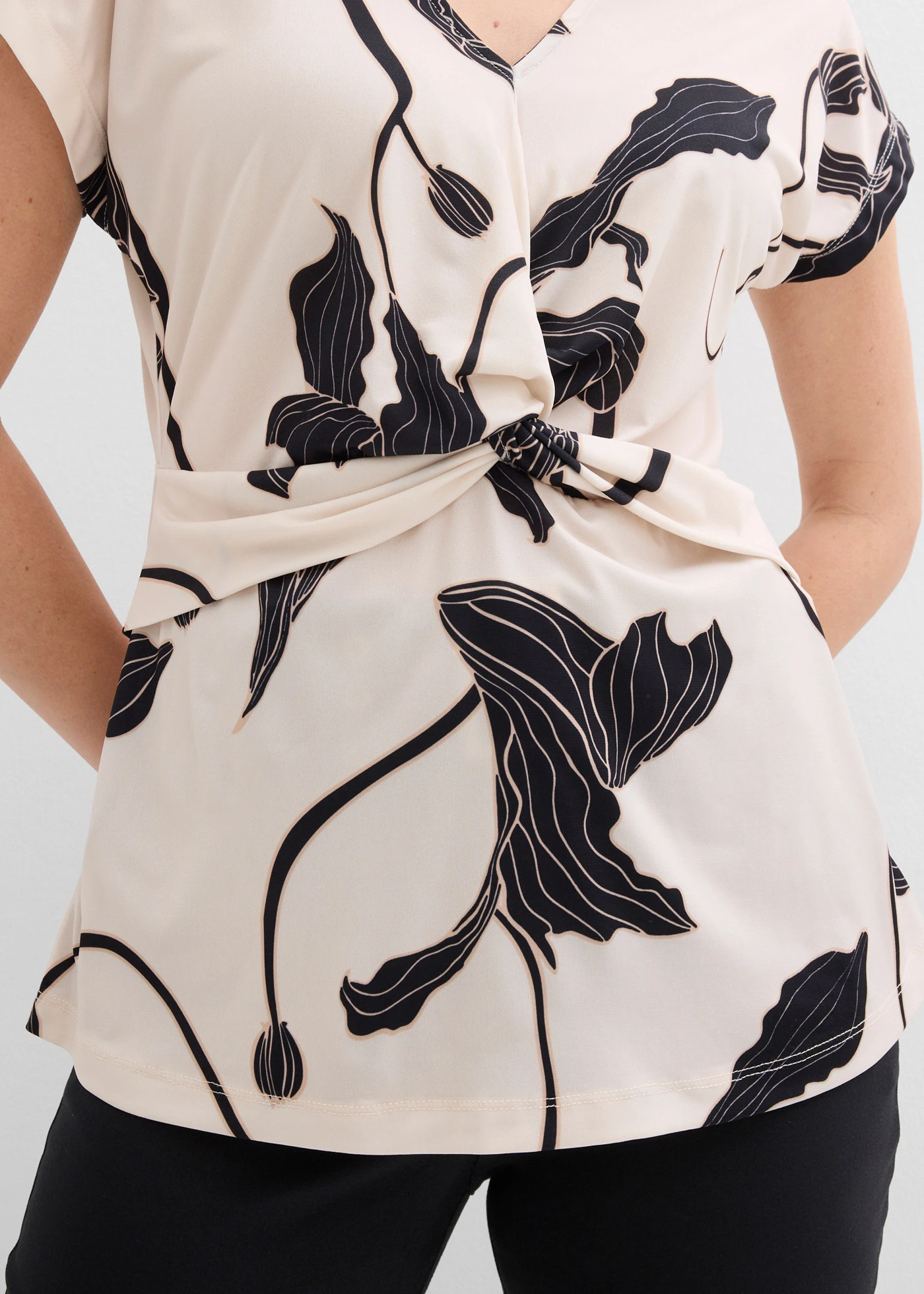 Bluză tricot • crem/negru floral • magazin bonprix