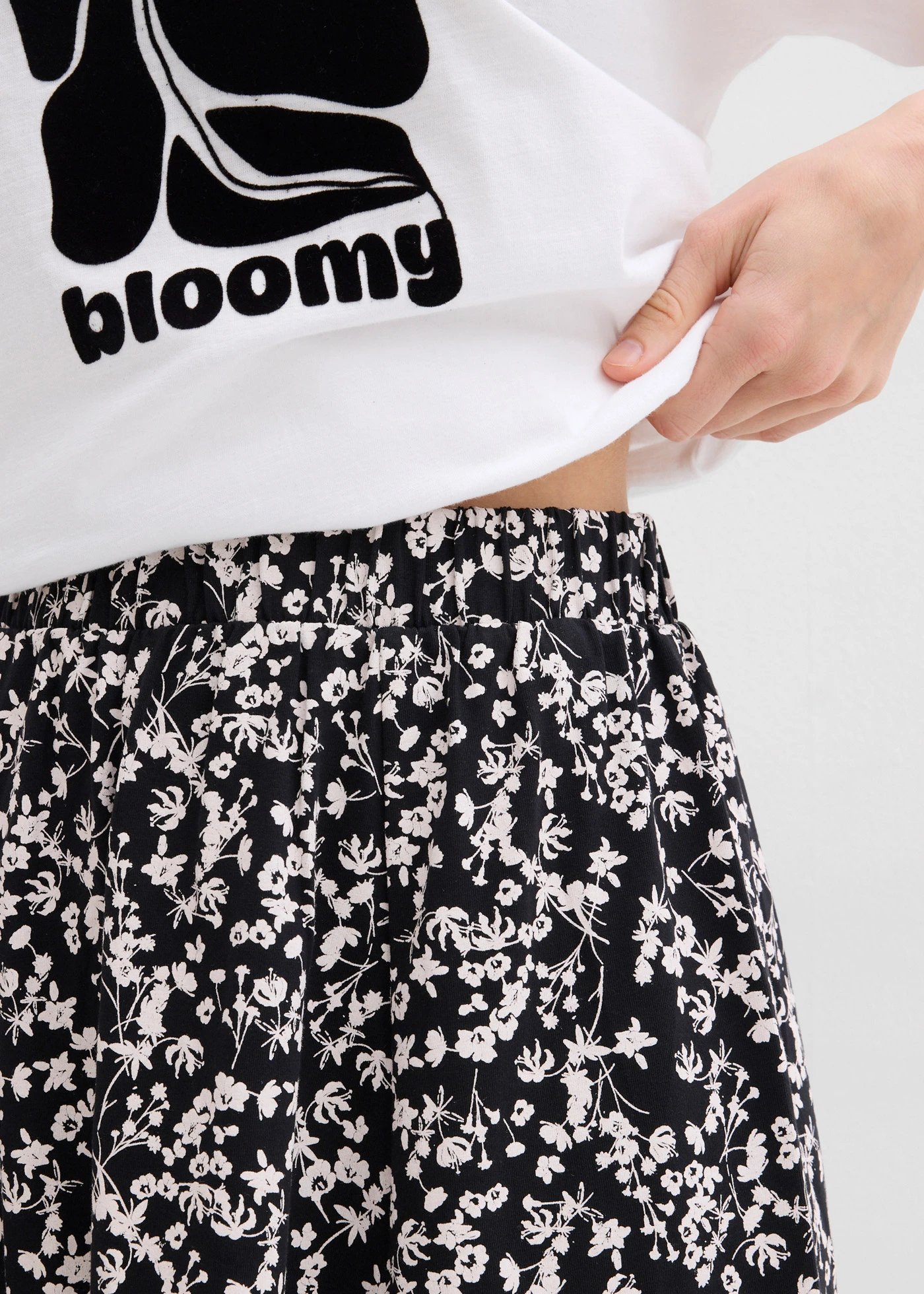 Jersey rok (set van 2) • zwart/wolwit gebloemd+effen zwart • bonprix online shop