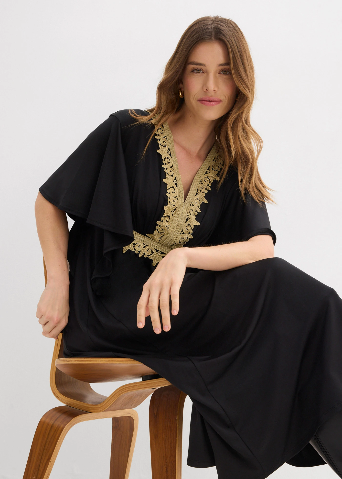 Midi jurk met kant • zwart • bonprix online shop