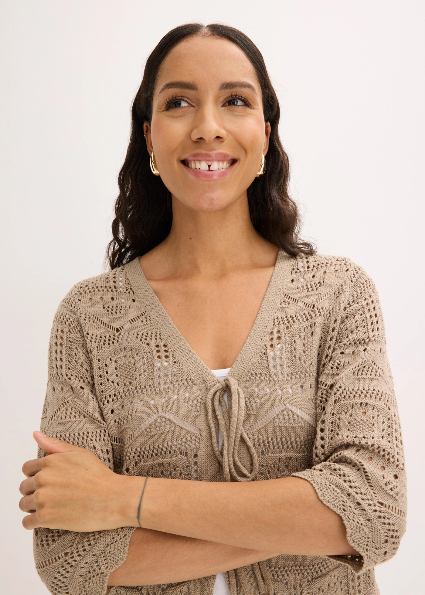 Ažurový pletený kabátek k zavázání • hnědošedá • bonprix obchod