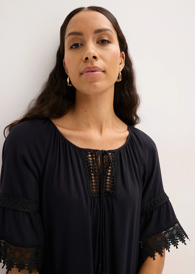 Tuniek met kant van zachte viscose • zwart • product-page.page-title-suffix