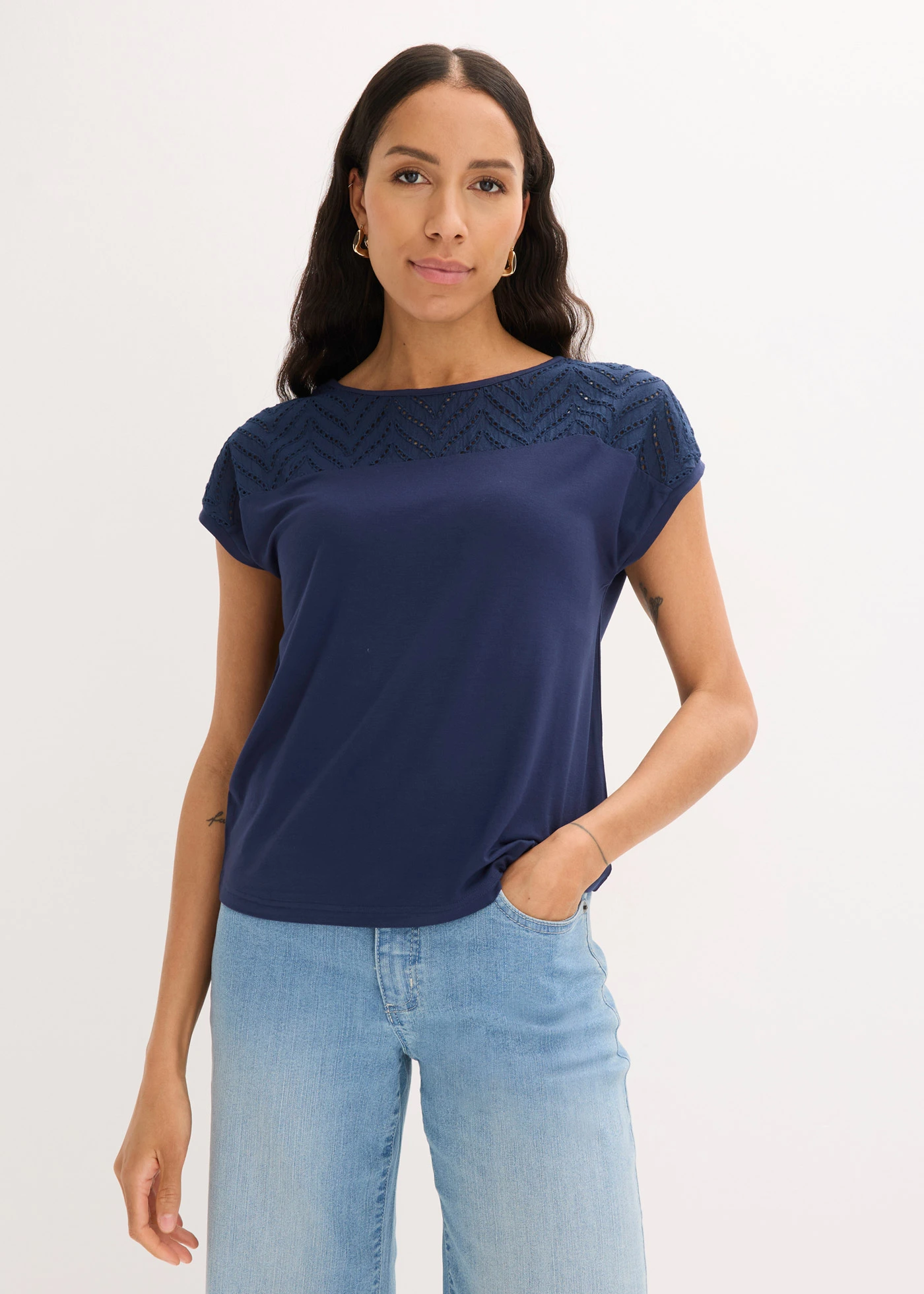 T-shirt en dentelle, en viscose douce • bleu foncé • Boutique bonprix