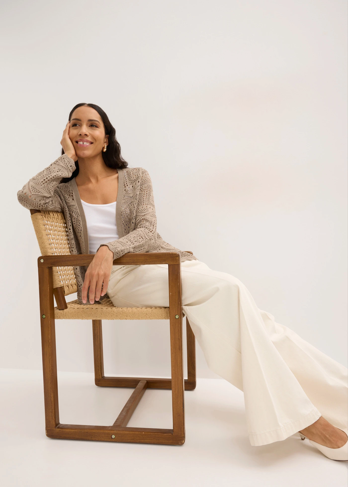 Ażurowy sweter bez zapięcia • brunatny • sklep bonprix