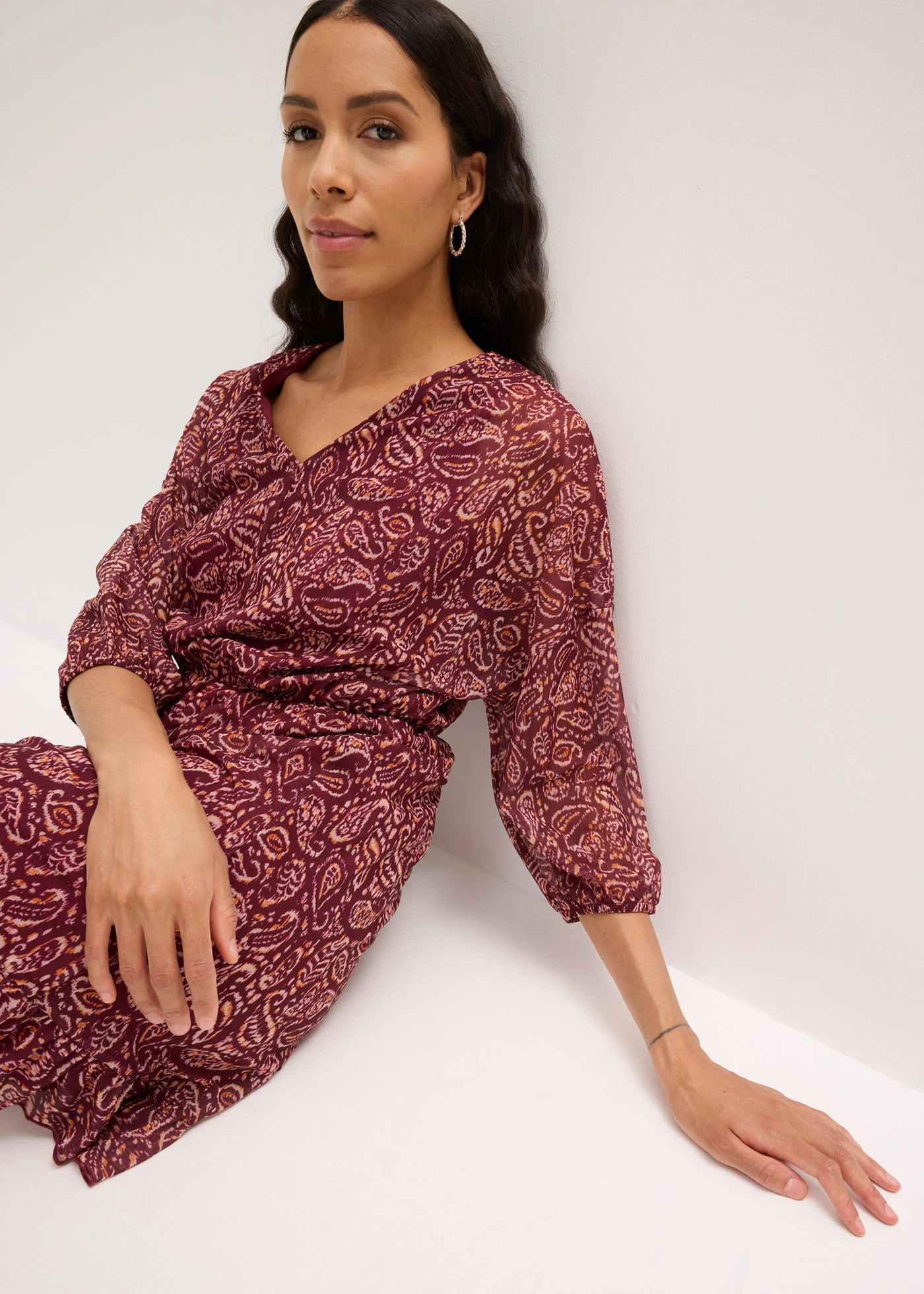 Robe en jersey • rouge rubis imprimé • Boutique bonprix