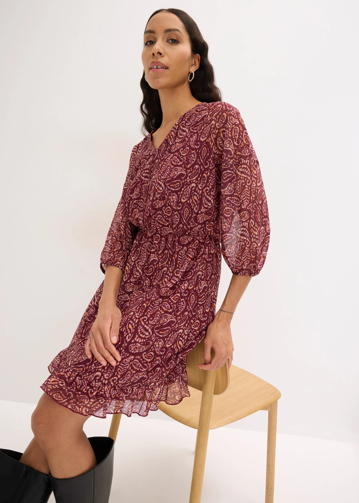 Robe en jersey et mesh fin • rouge rubis imprimé • Boutique bonprix