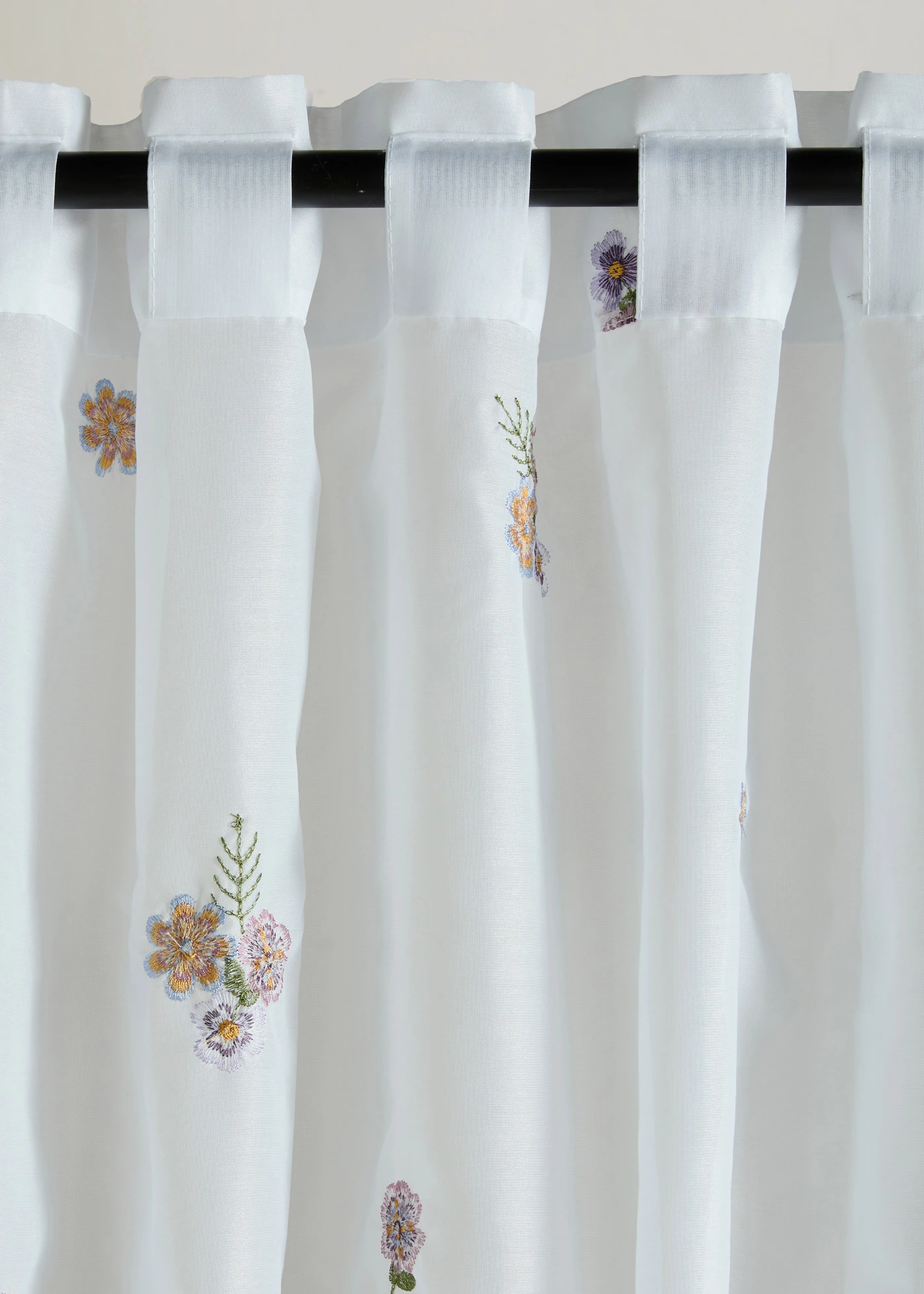 Perdea cu broderie cu bride acoperite (1 buc.) • alb/roz • magazin bonprix