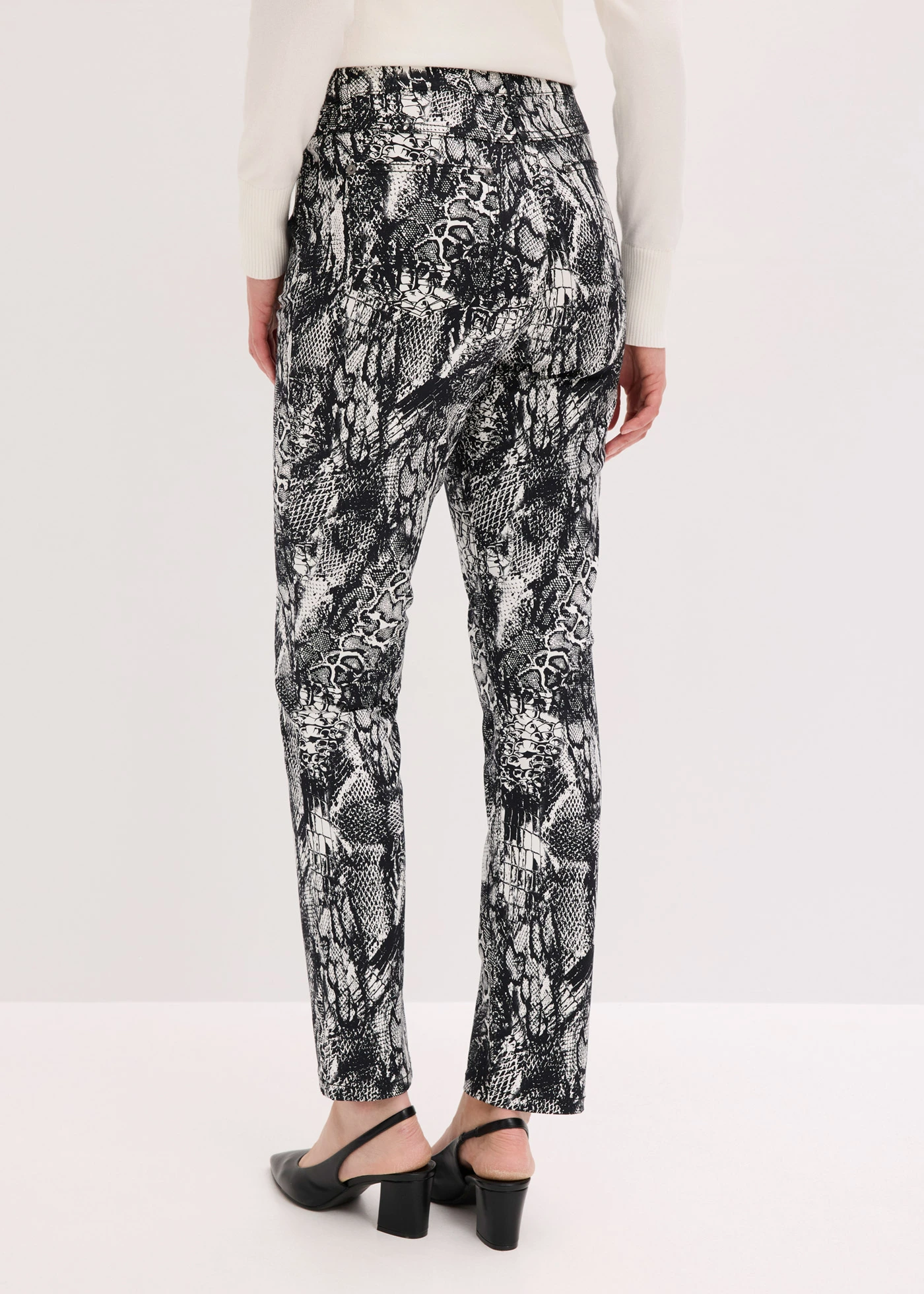Stretch broek • zwart-parelwit slangenprint • bonprix online shop
