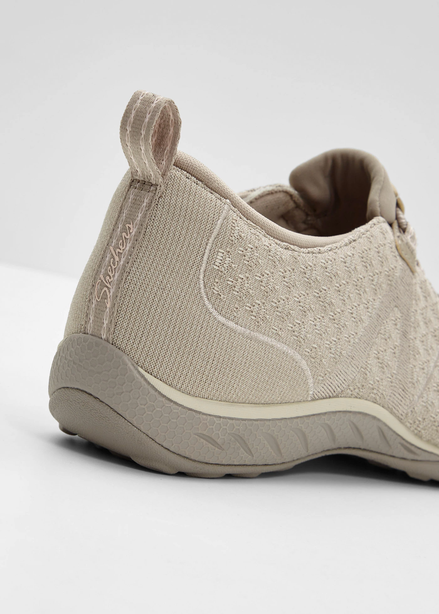 Barefoot schoenen van Skechers met flexibele zool • taupe • bonprix online shop