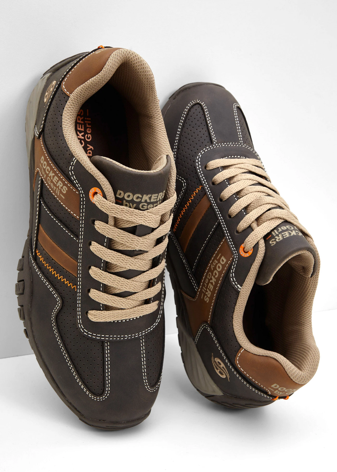 Dockers by Gerli sneakers met geprofileerde loopzool • donkerbruin • bonprix online shop